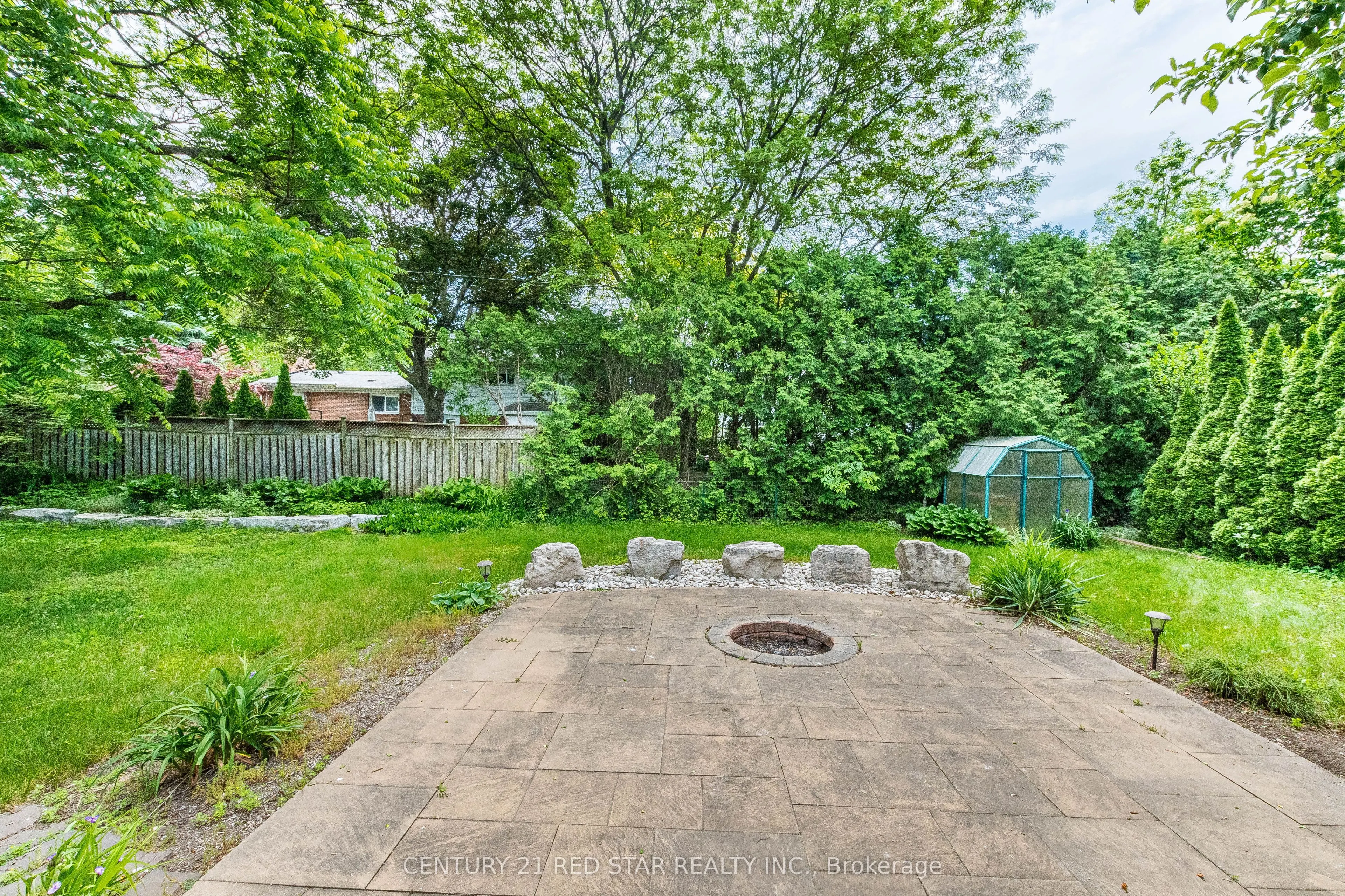 1448 Willowdown Road