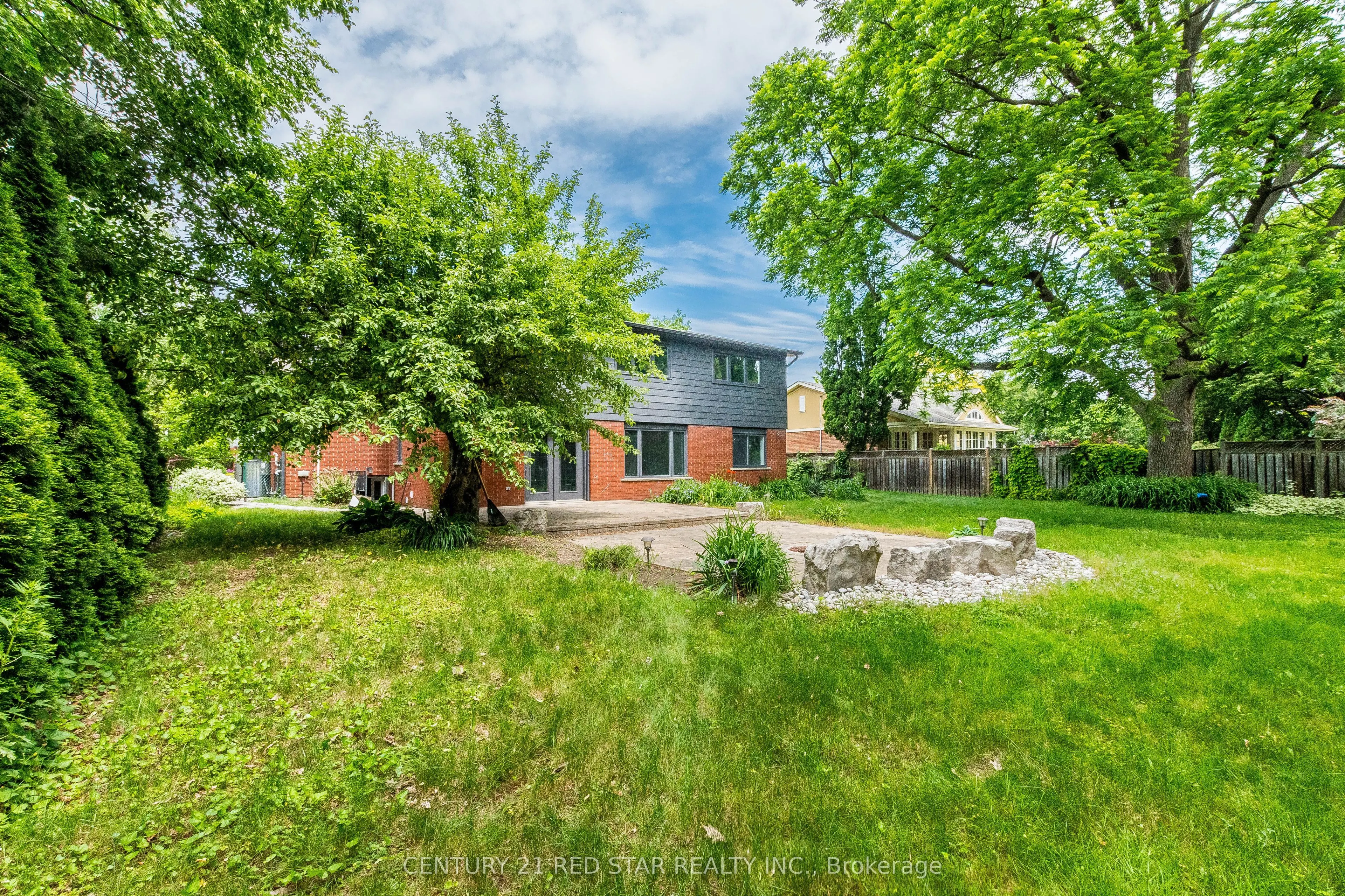 1448 Willowdown Road