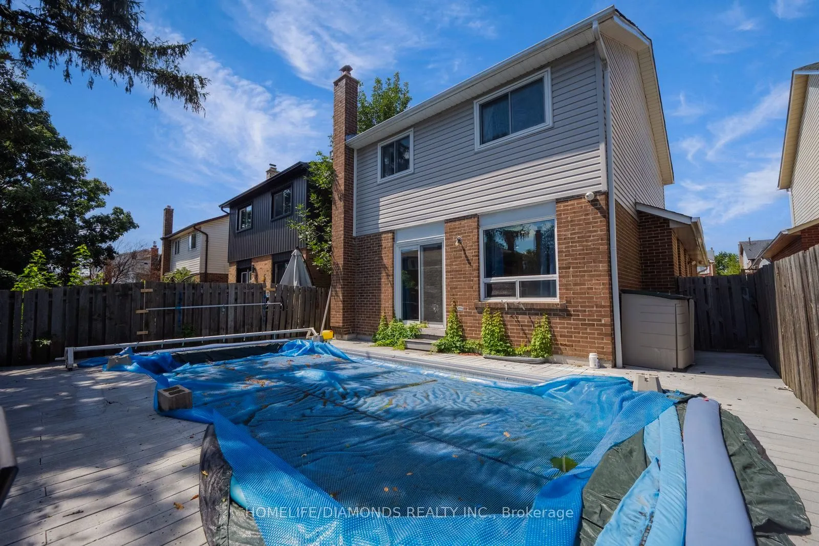 370 Hansen Road N