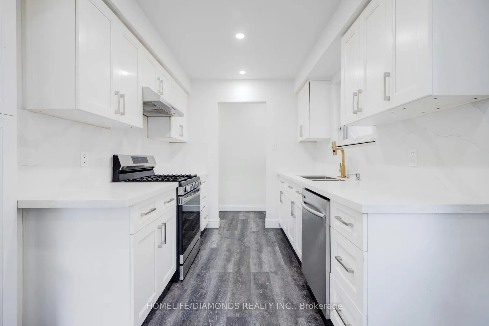 370 Hansen Road N