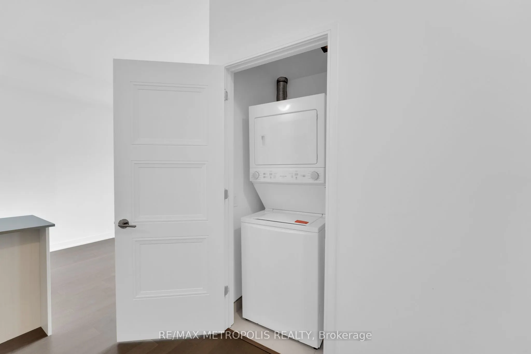 25 Neighbourhood Lane, #602