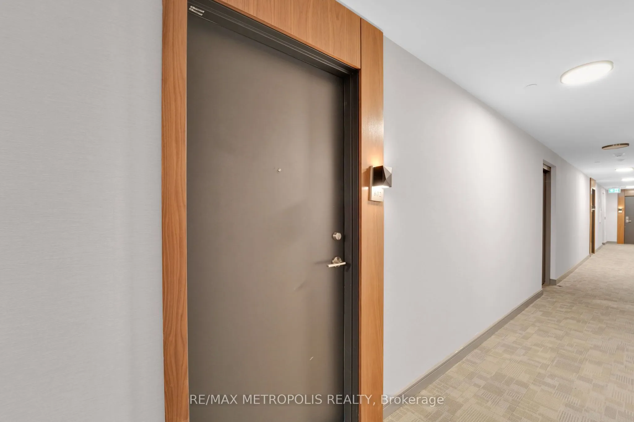 25 Neighbourhood Lane, #602