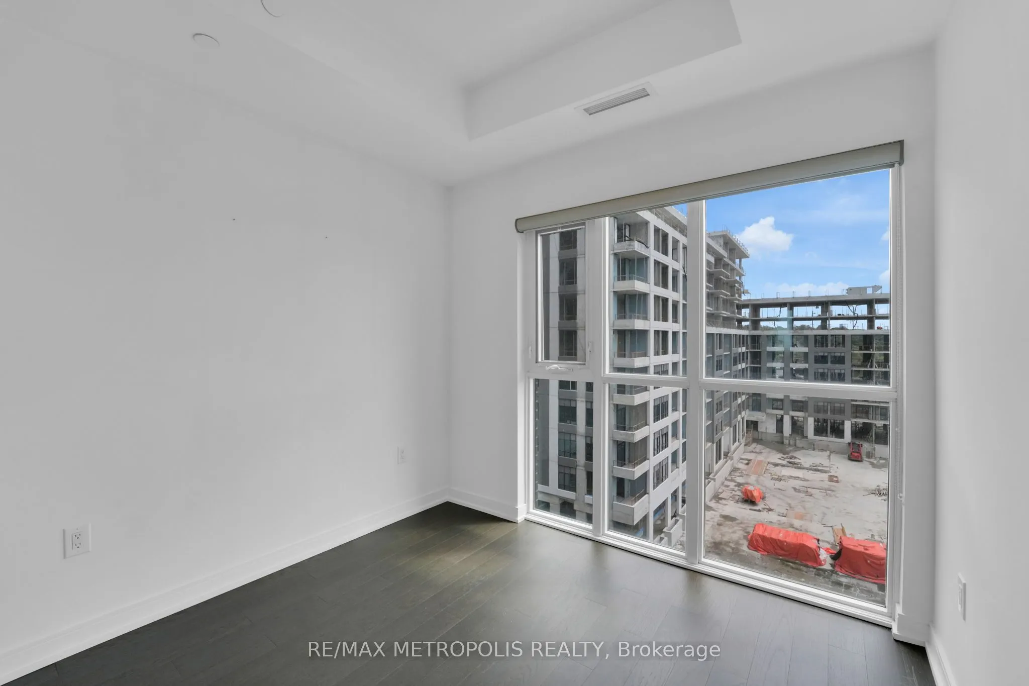 25 Neighbourhood Lane, #602