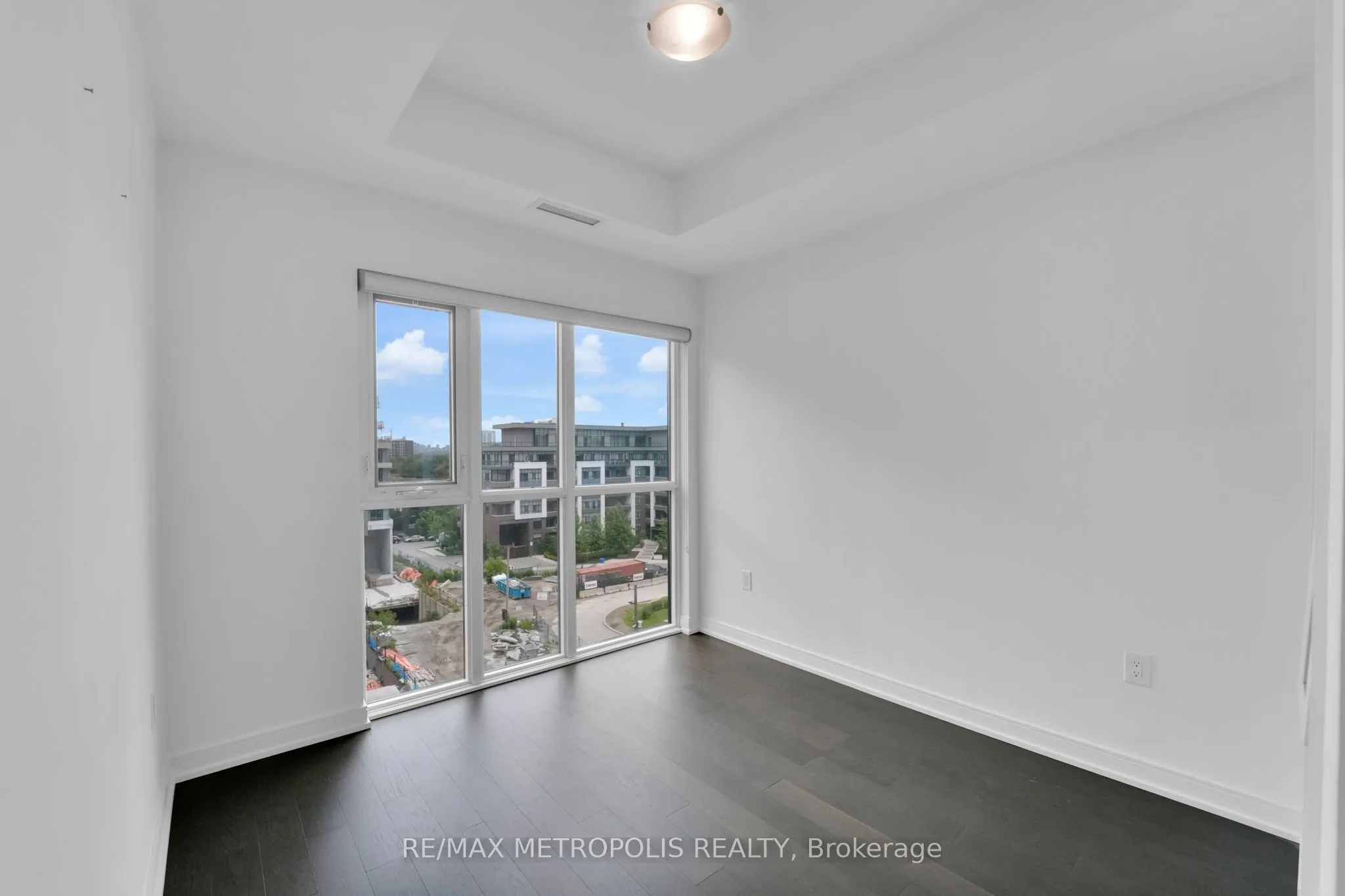 25 Neighbourhood Lane, #602