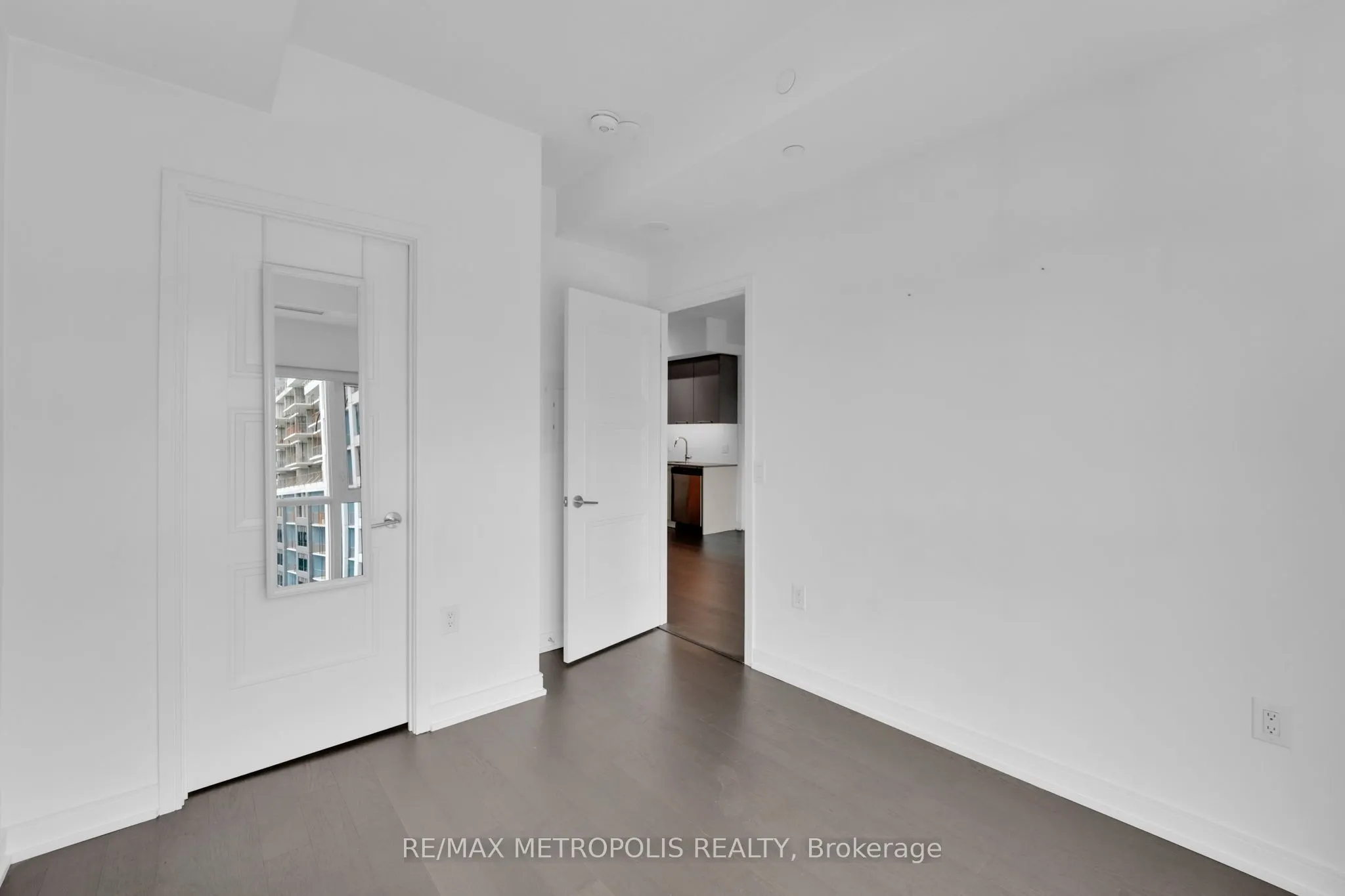 25 Neighbourhood Lane, #602
