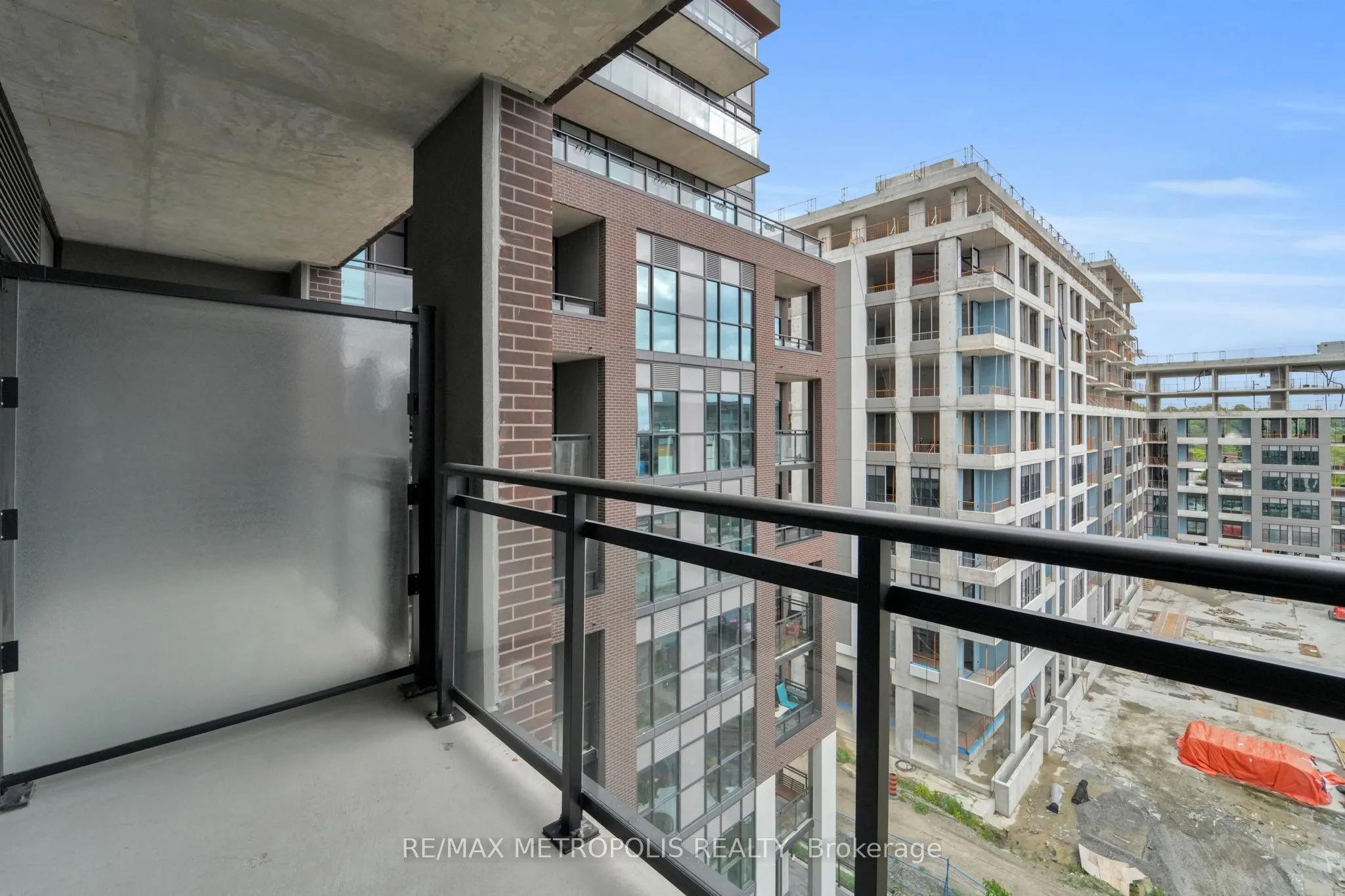 25 Neighbourhood Lane, #602