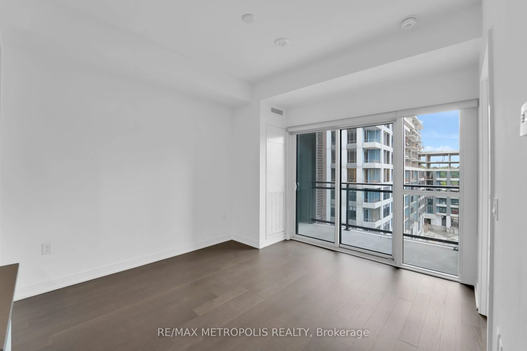 25 Neighbourhood Lane, #602