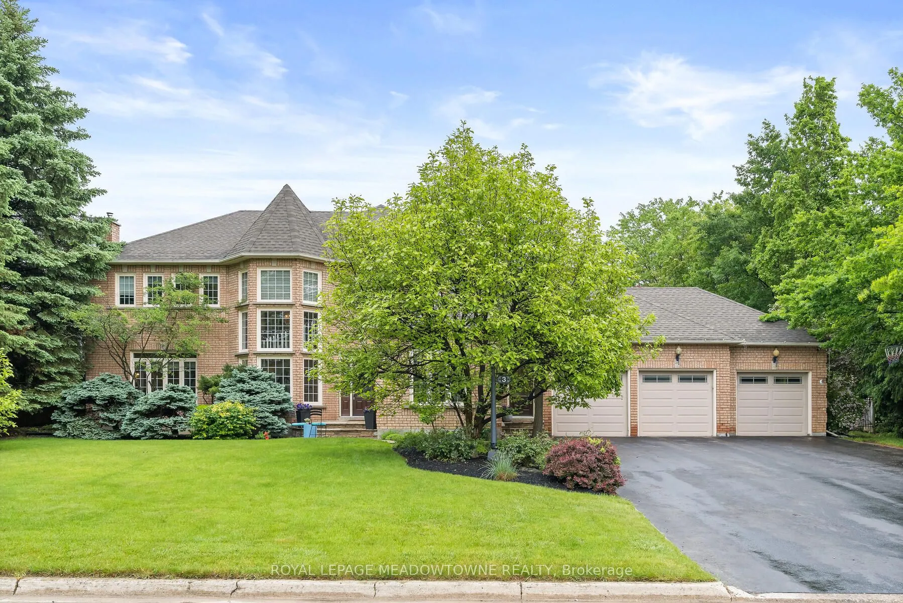 3 Thomas Court
