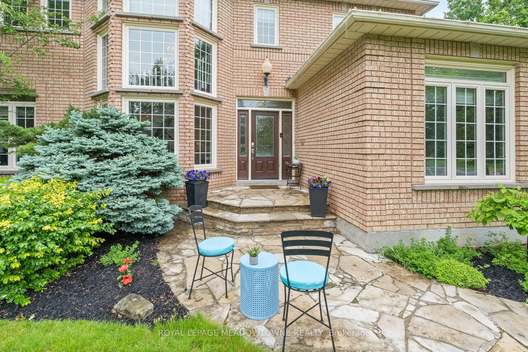 3 Thomas Court