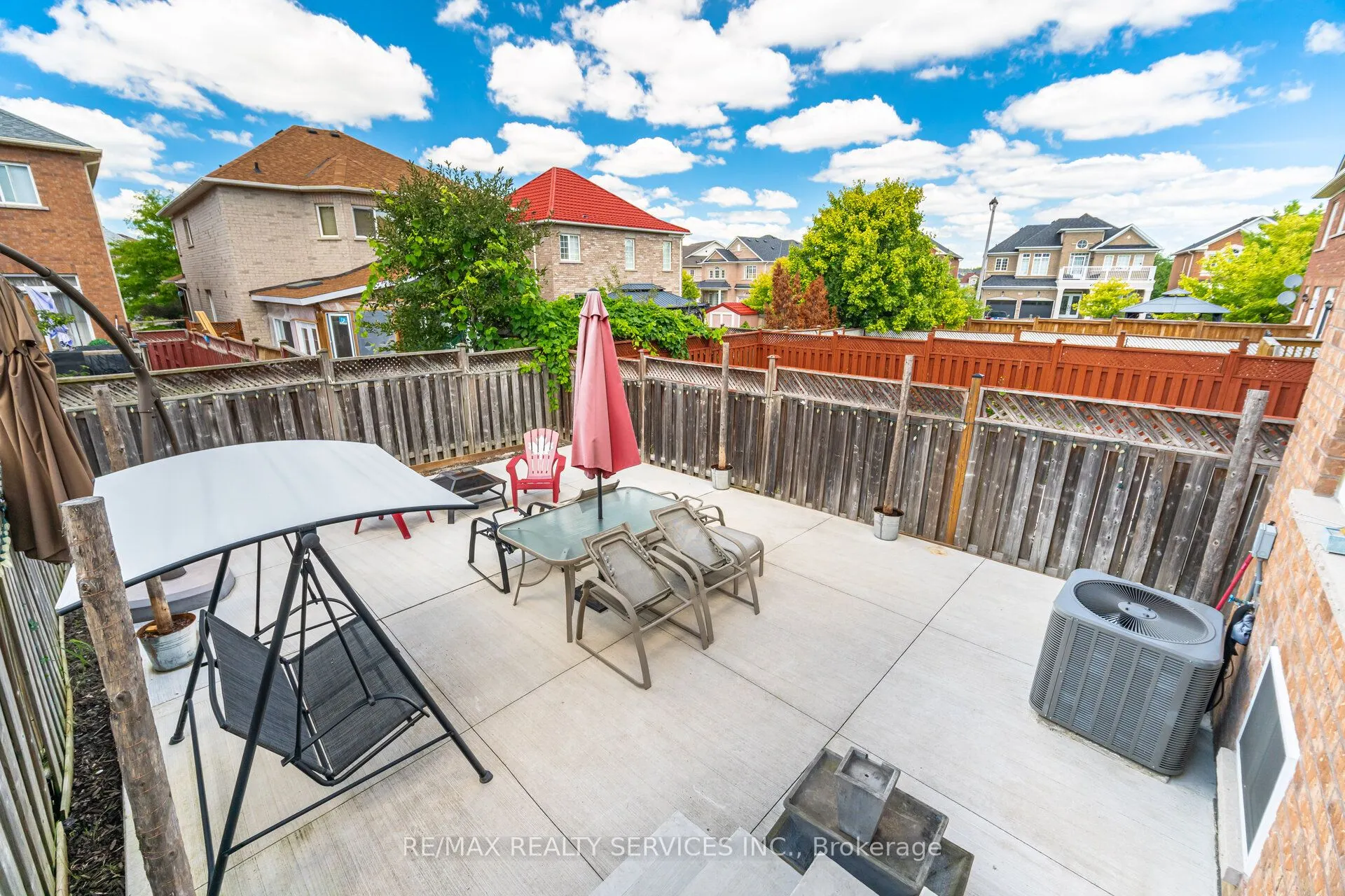 10 Martree Crescent