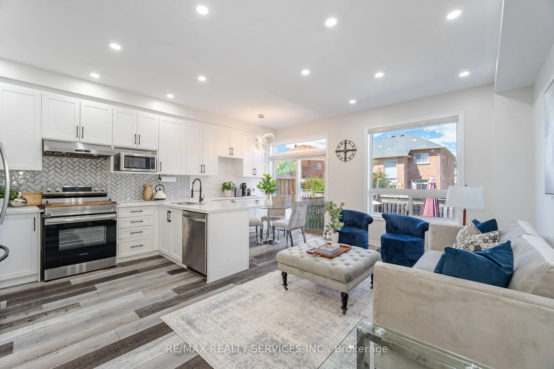 10 Martree Crescent