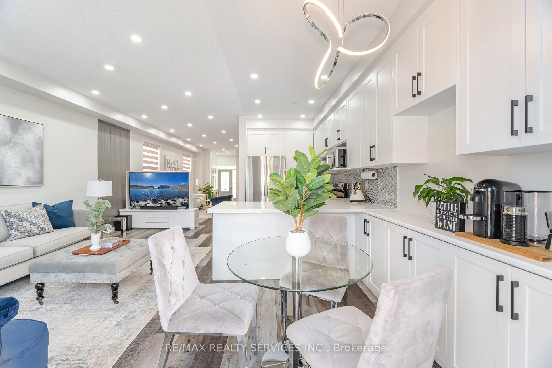 10 Martree Crescent