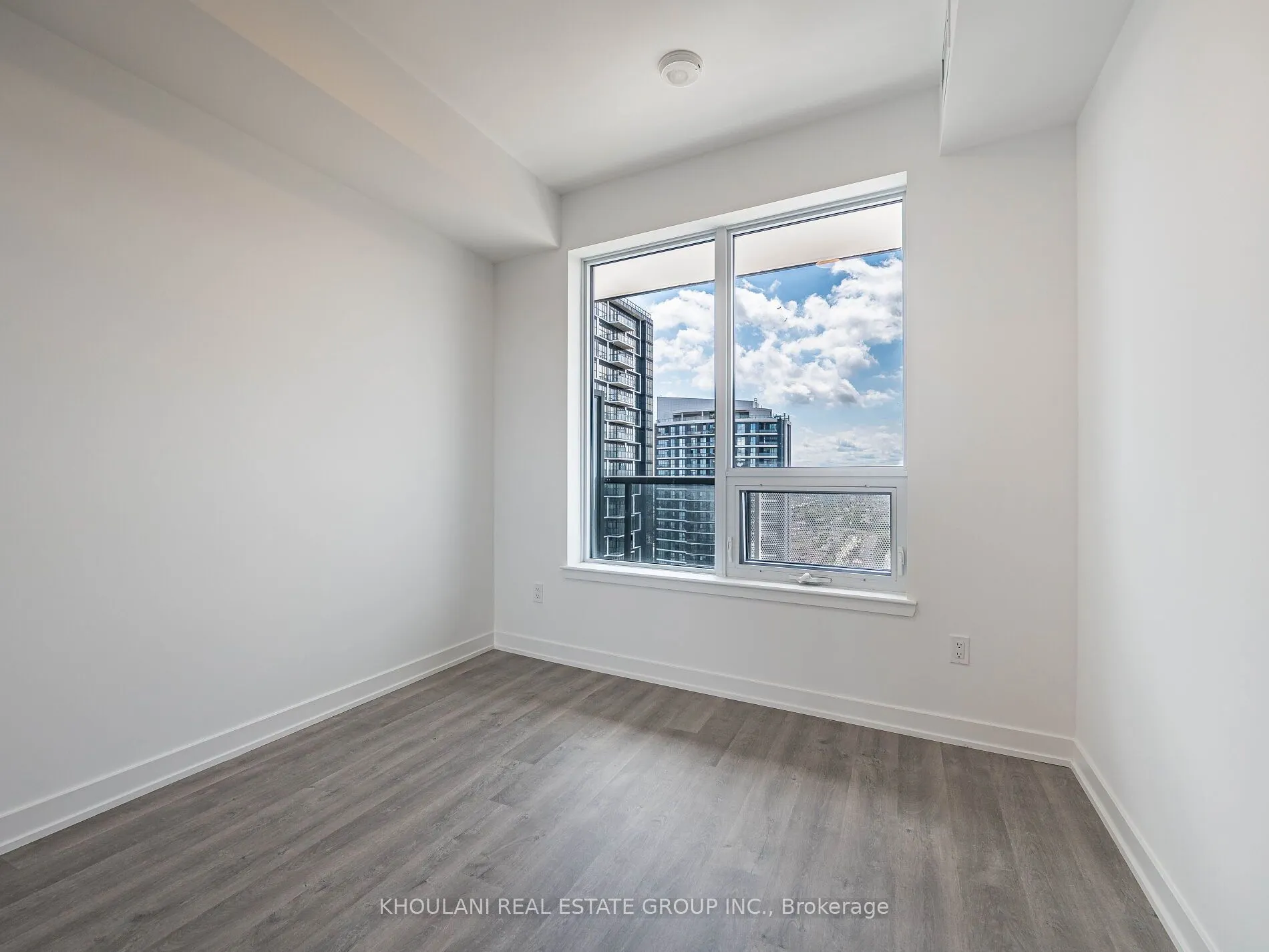 5105 Hurontario Street, #3006