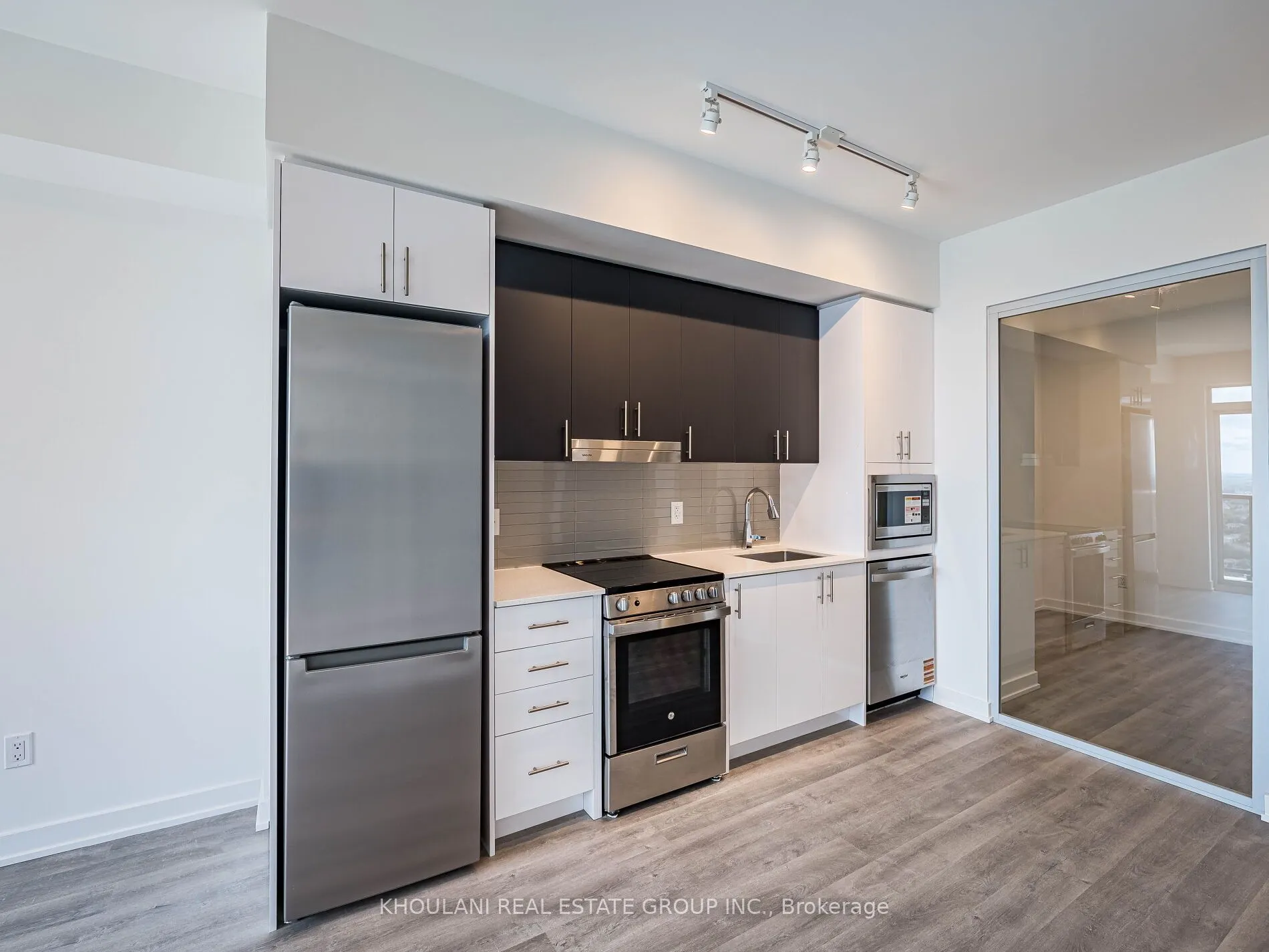 5105 Hurontario Street, #3006