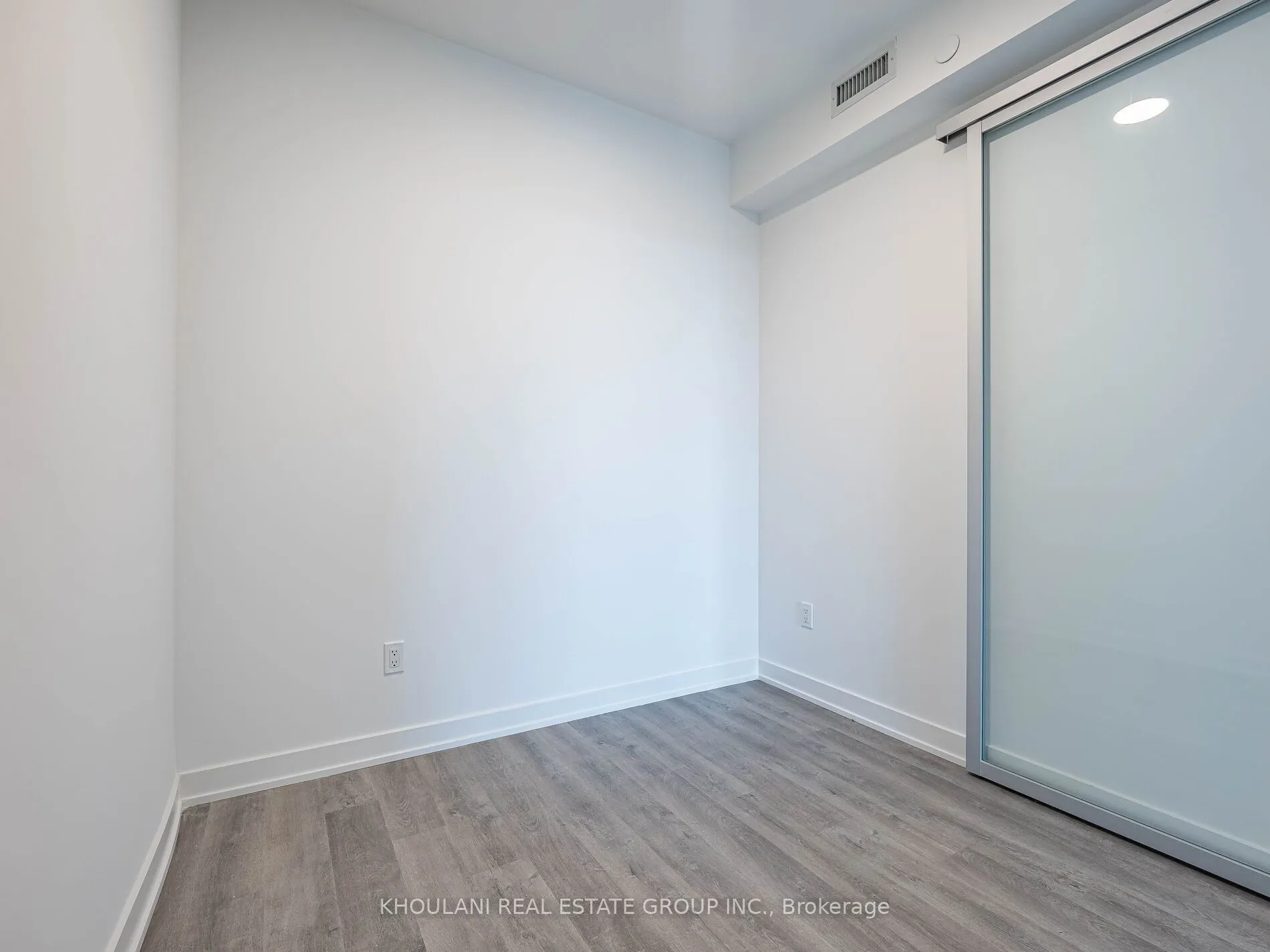5105 Hurontario Street, #3006