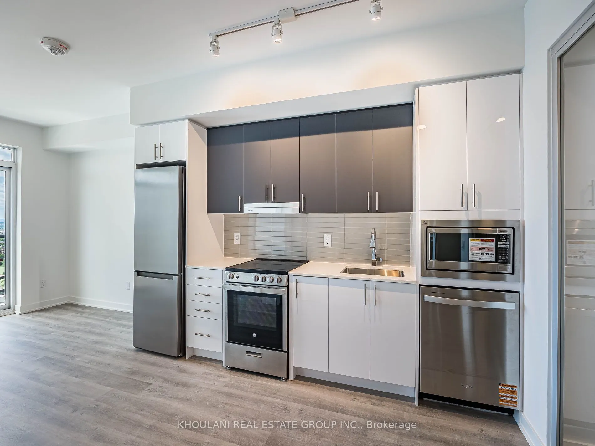 5105 Hurontario Street, #3006