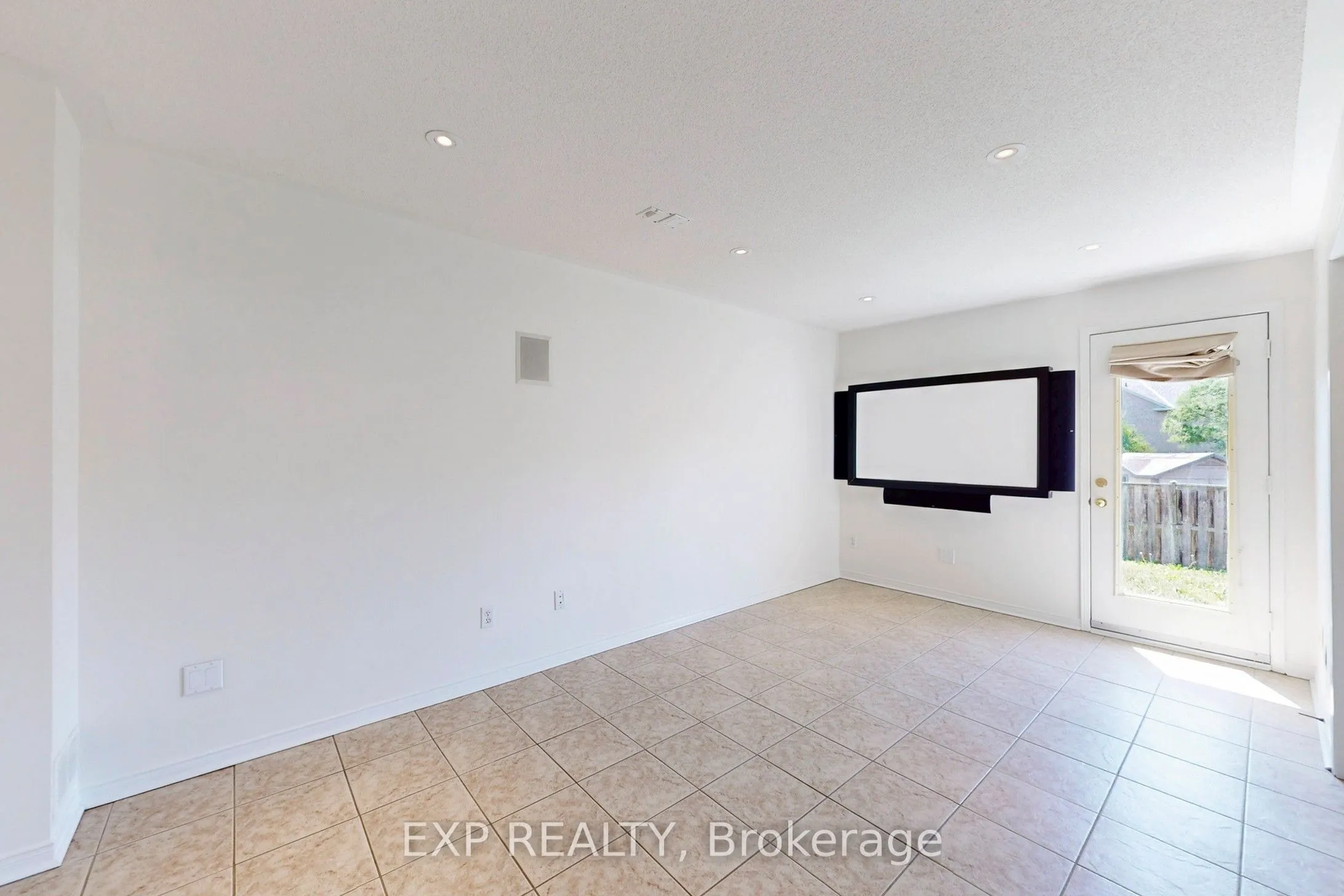 6630 Opera Glass Crescent