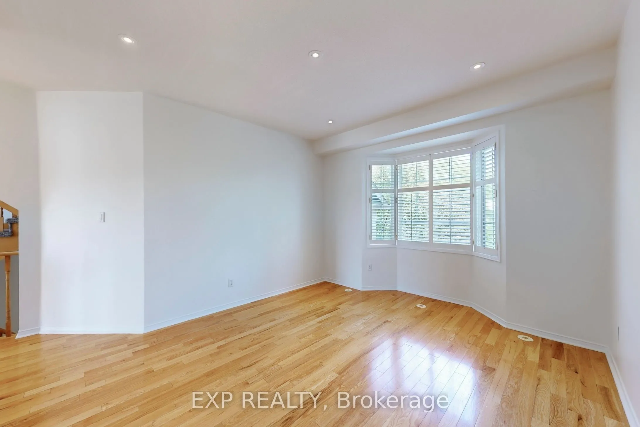 6630 Opera Glass Crescent