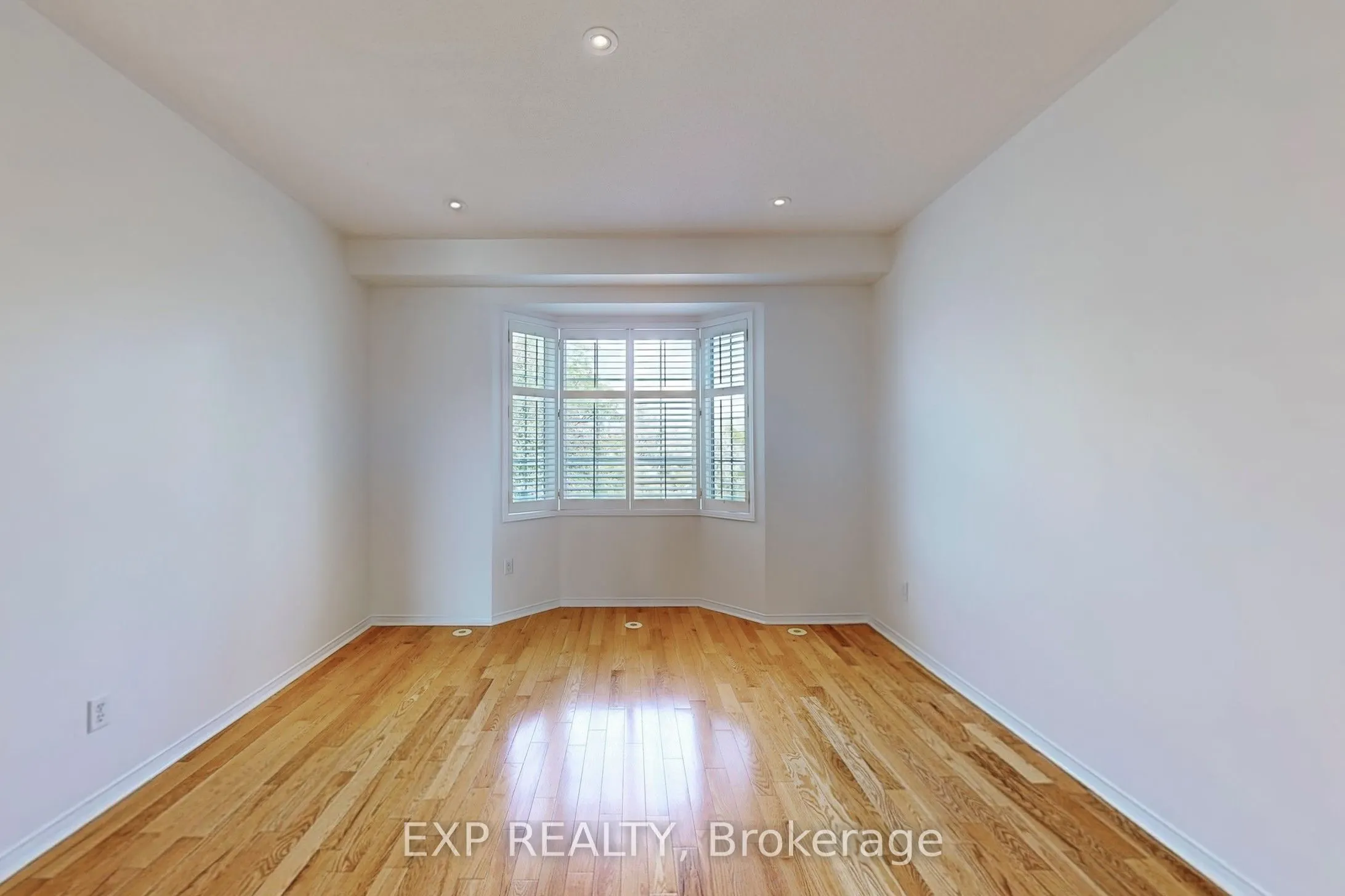6630 Opera Glass Crescent