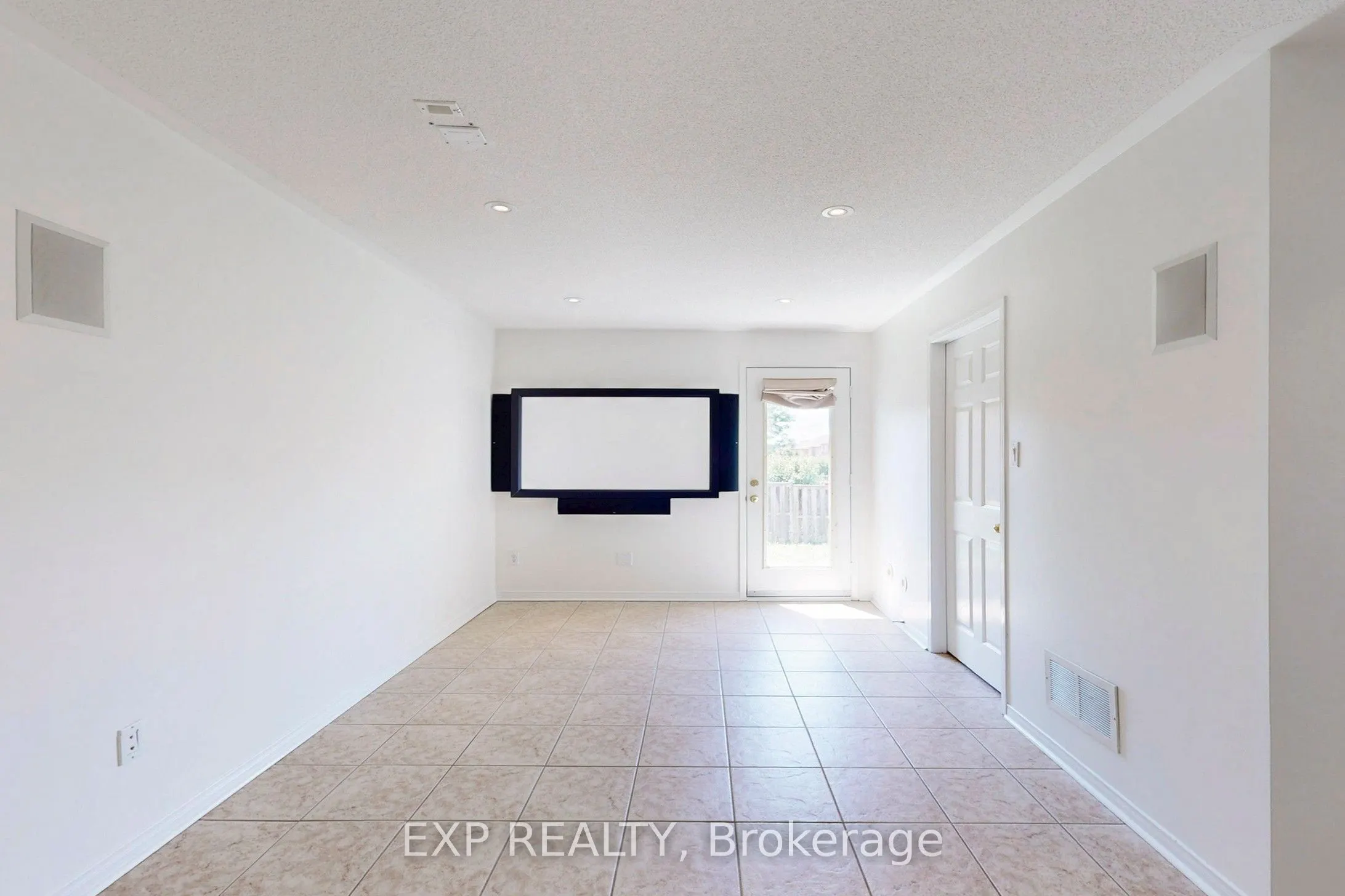 6630 Opera Glass Crescent
