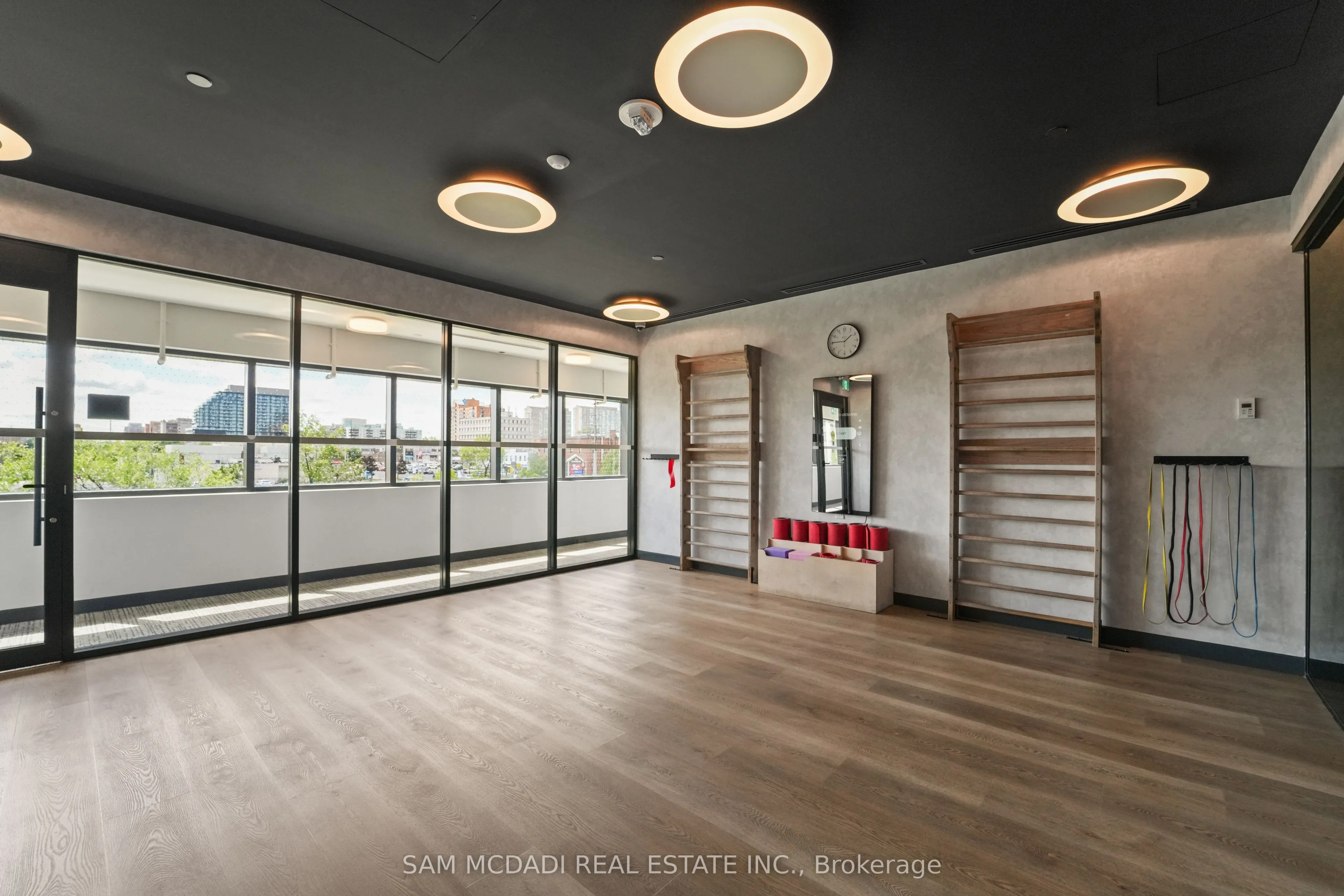 86 Dundas Street E, #1513