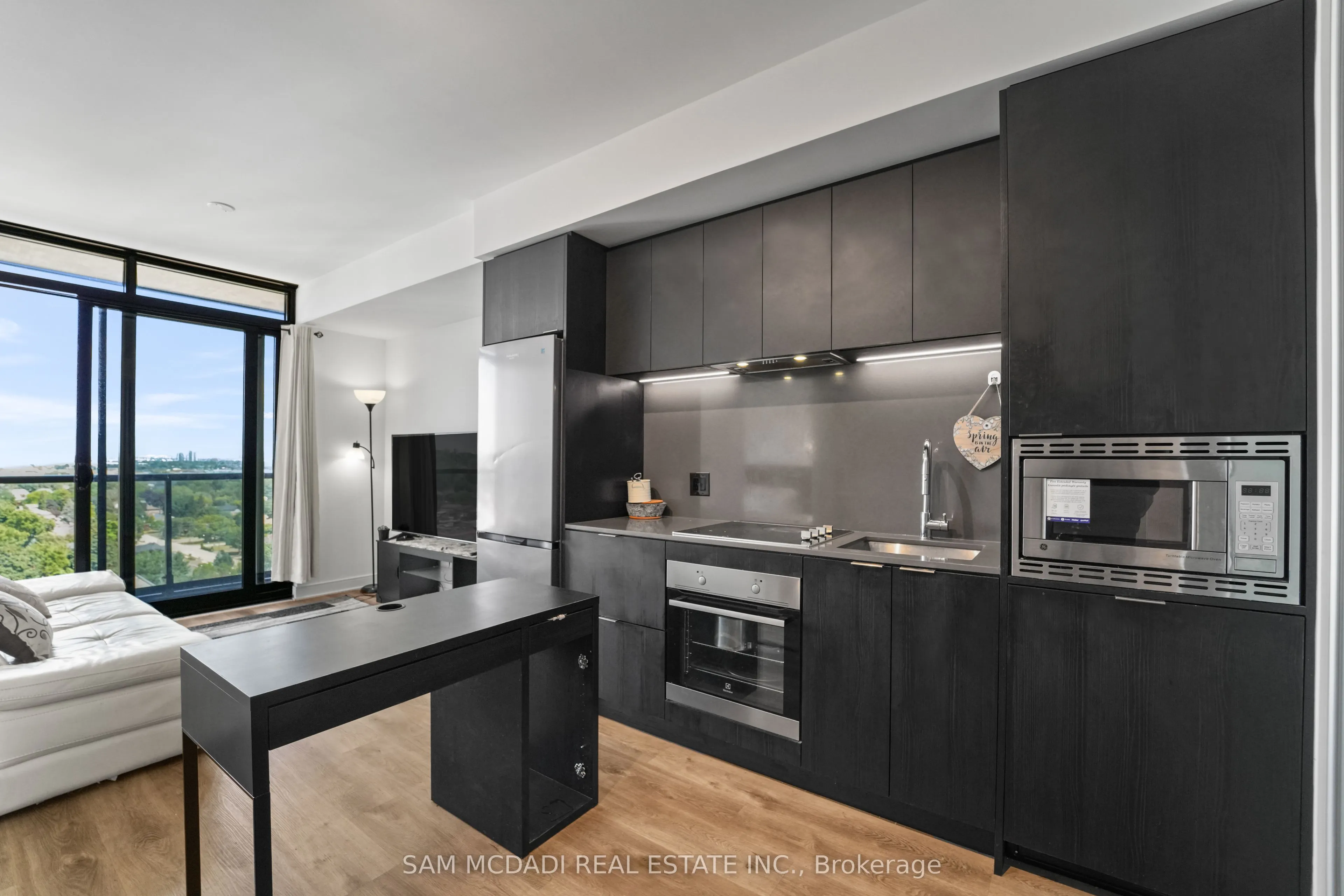 86 Dundas Street E, #1513