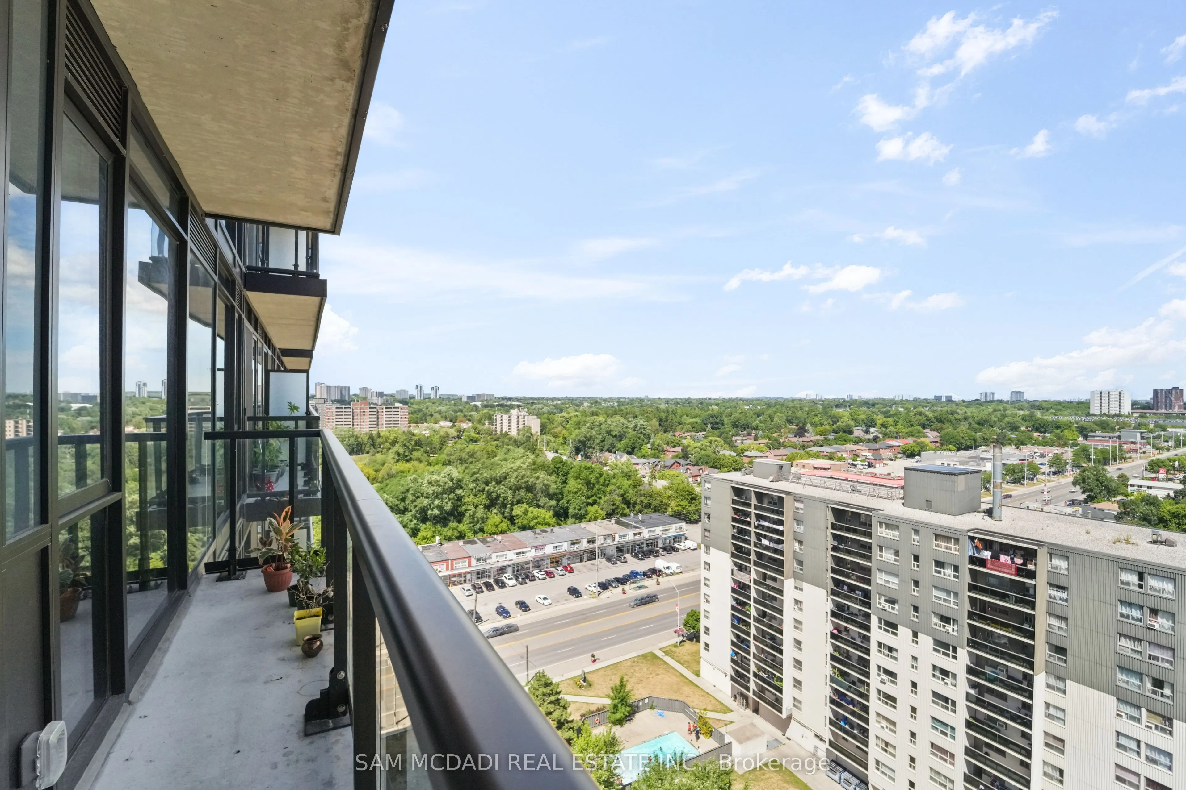 86 Dundas Street E, #1513