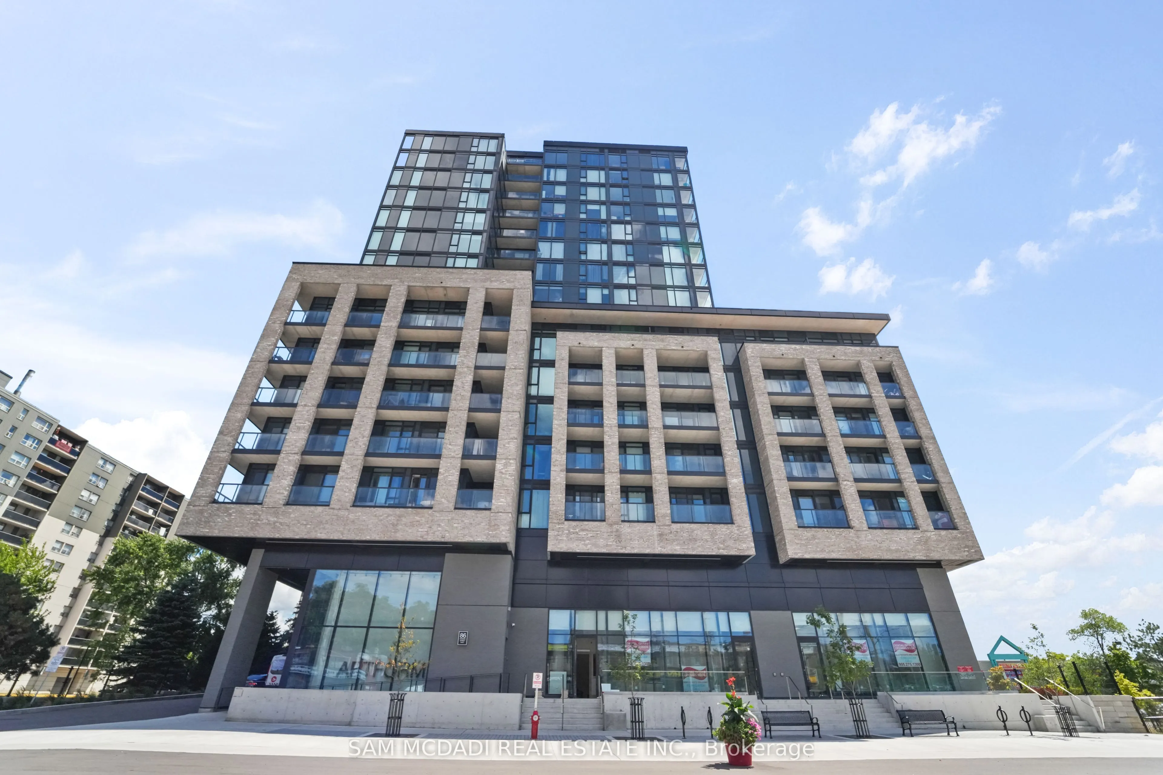 86 Dundas Street E, #1513