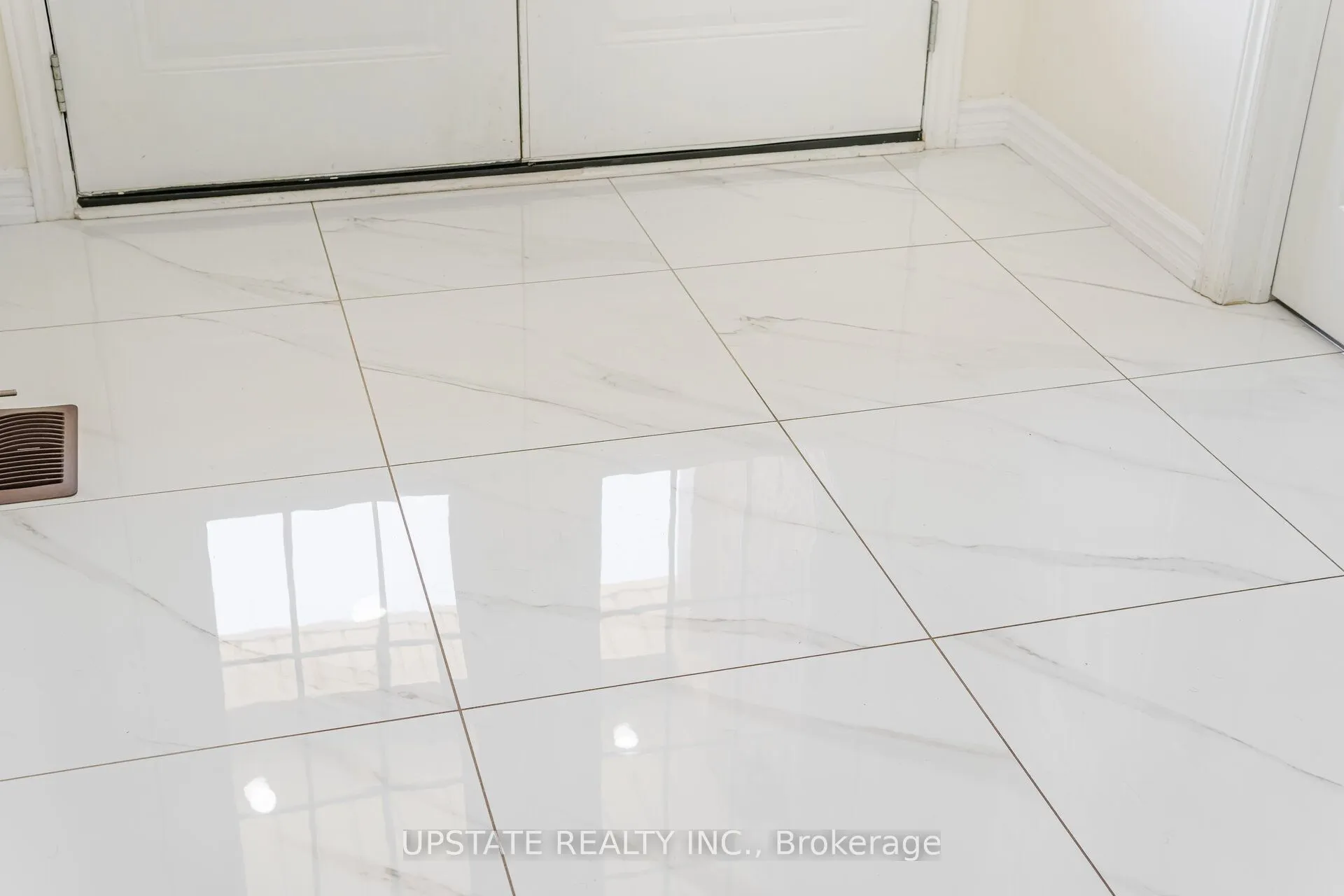 2 Jenwood Crescent