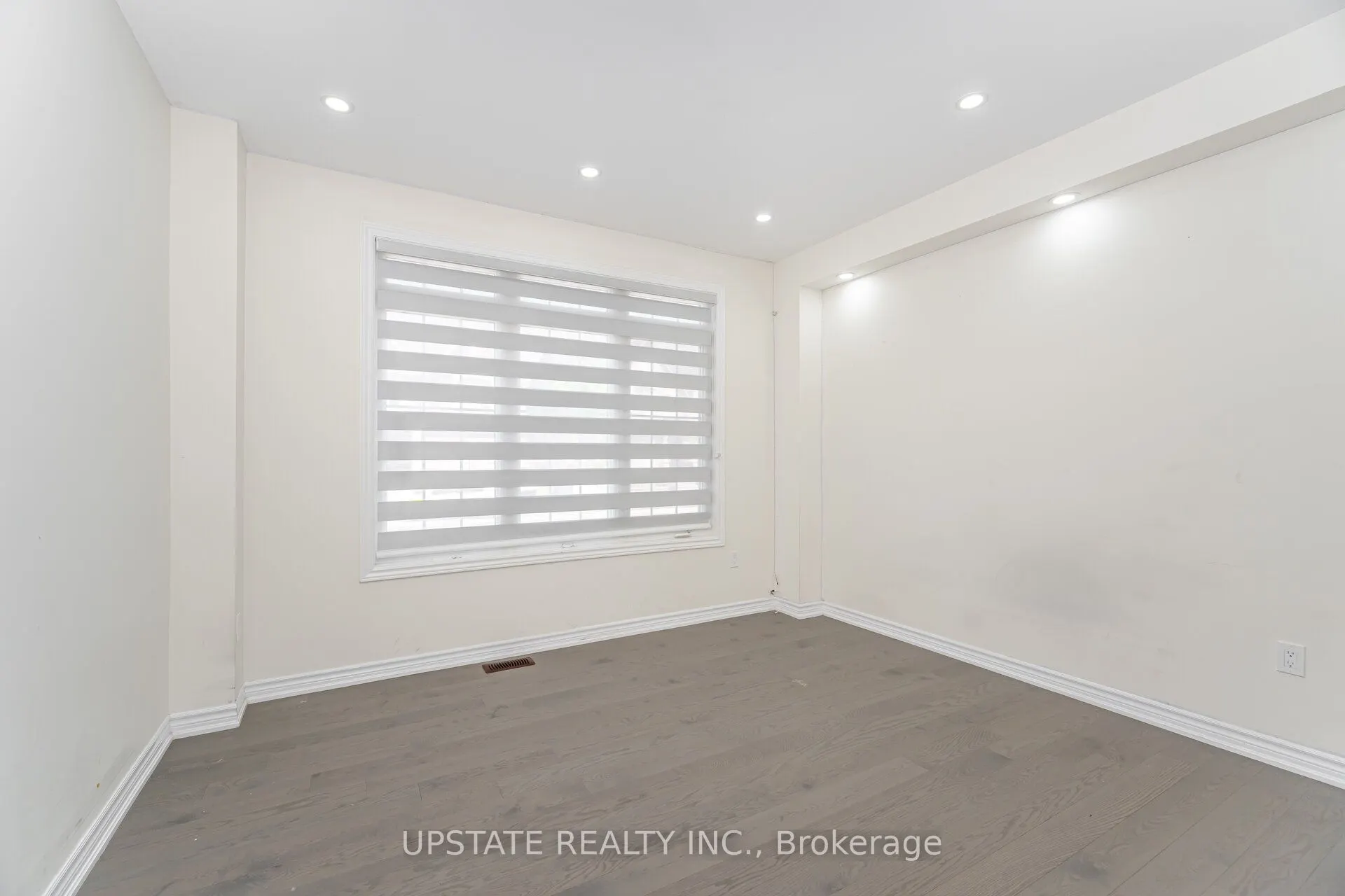 2 Jenwood Crescent