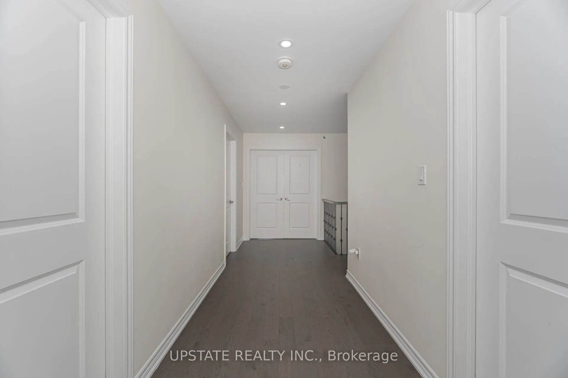 2 Jenwood Crescent