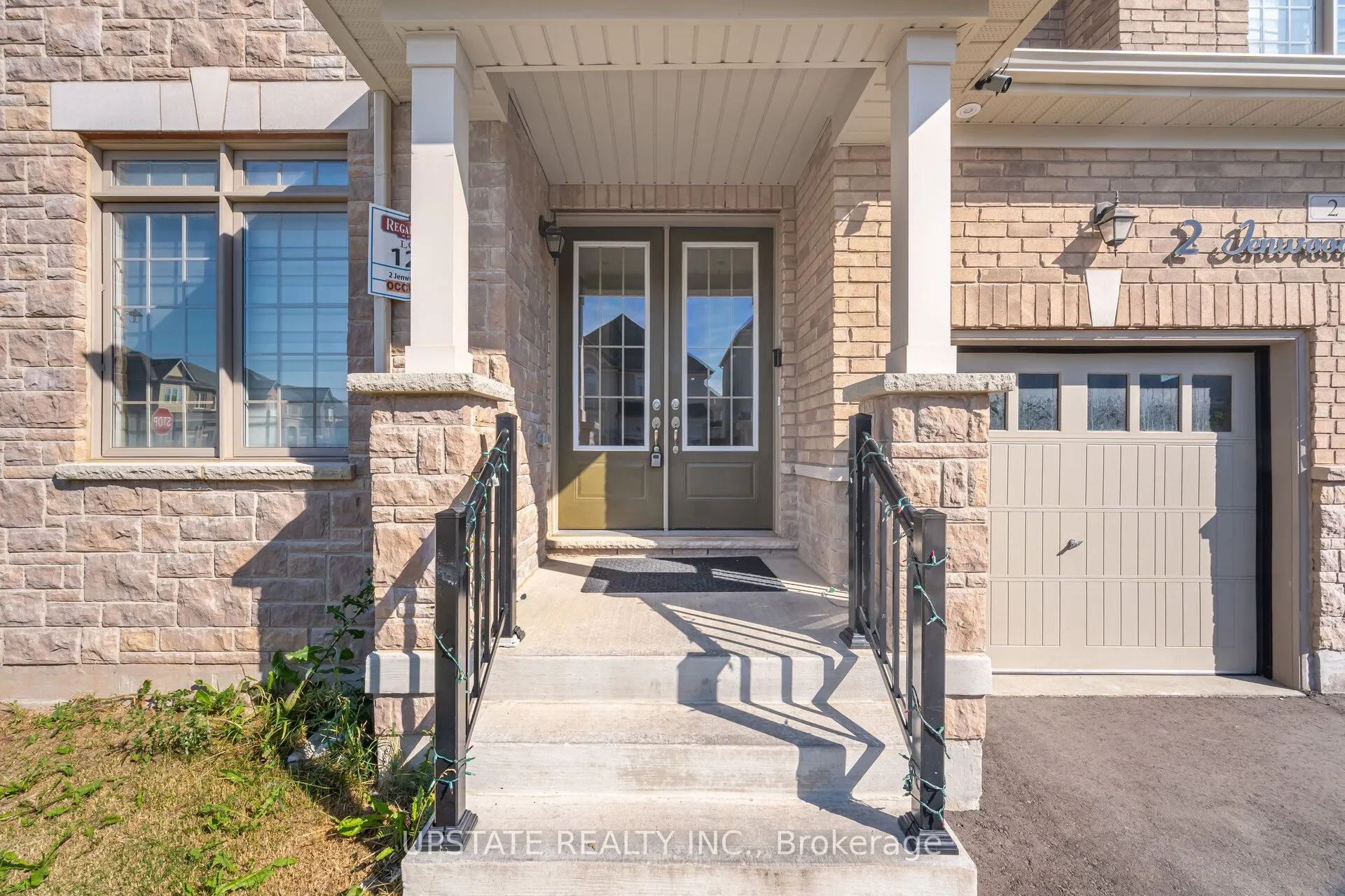 2 Jenwood Crescent