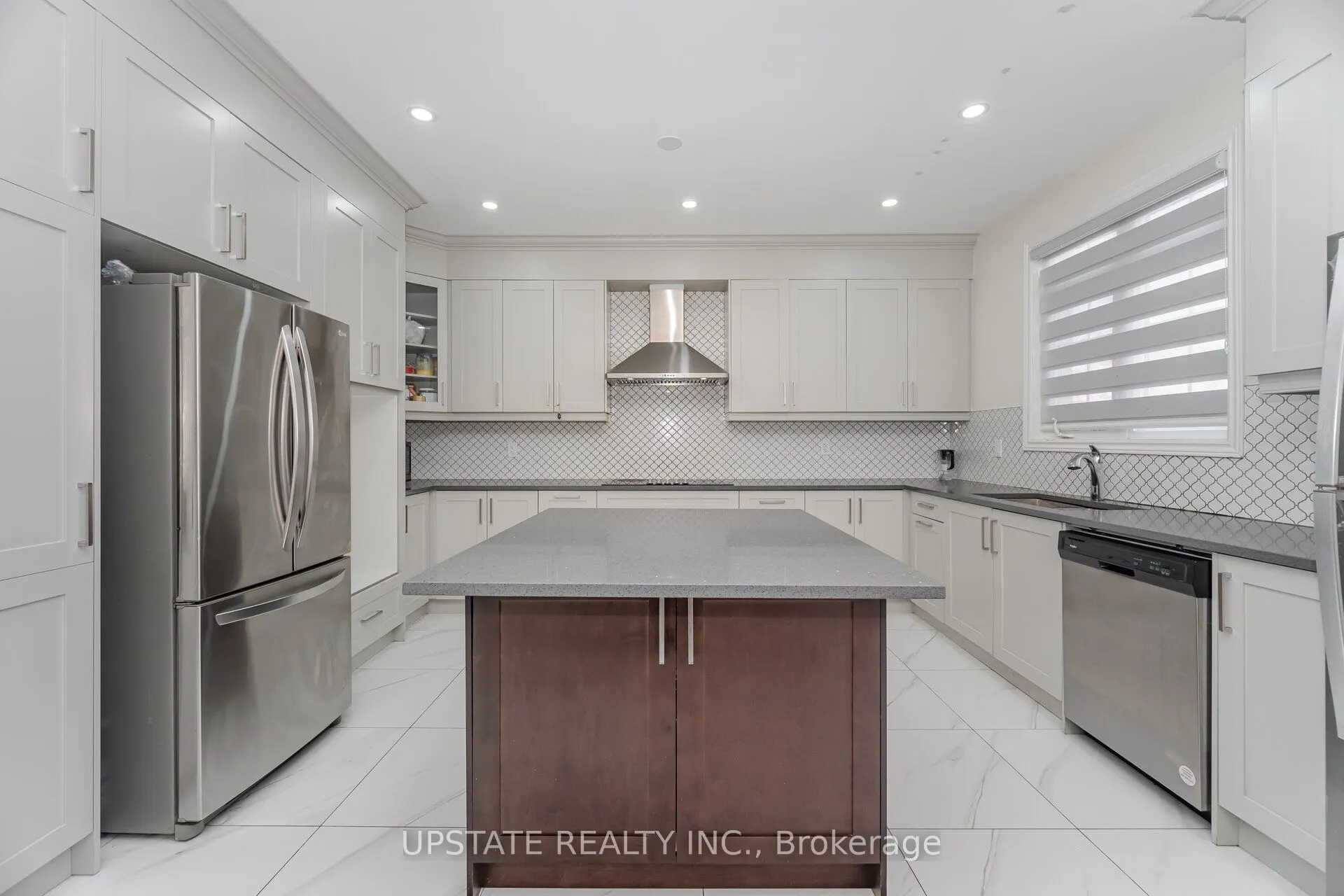 2 Jenwood Crescent