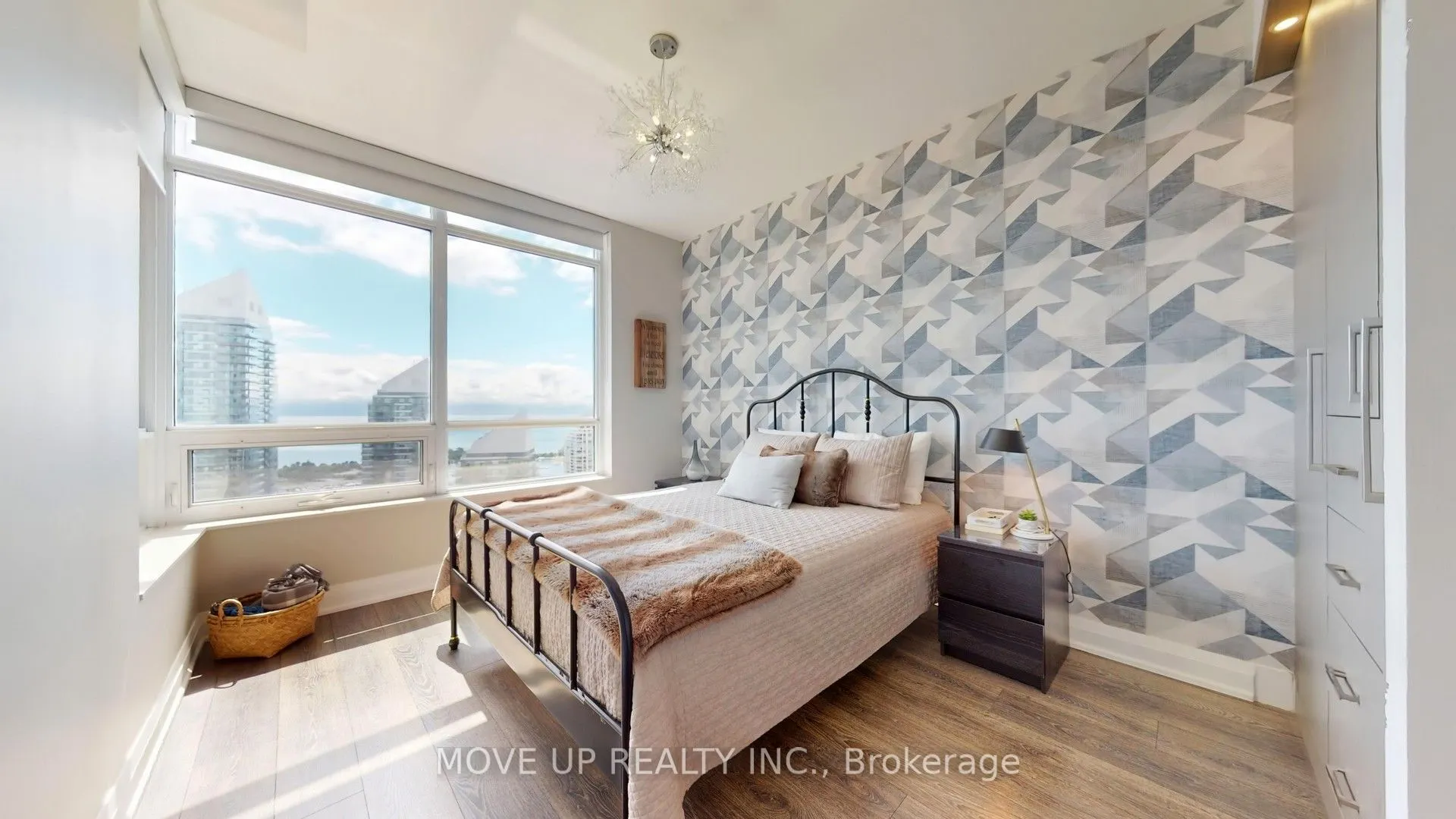 36 Park Lawn Road, #3202
