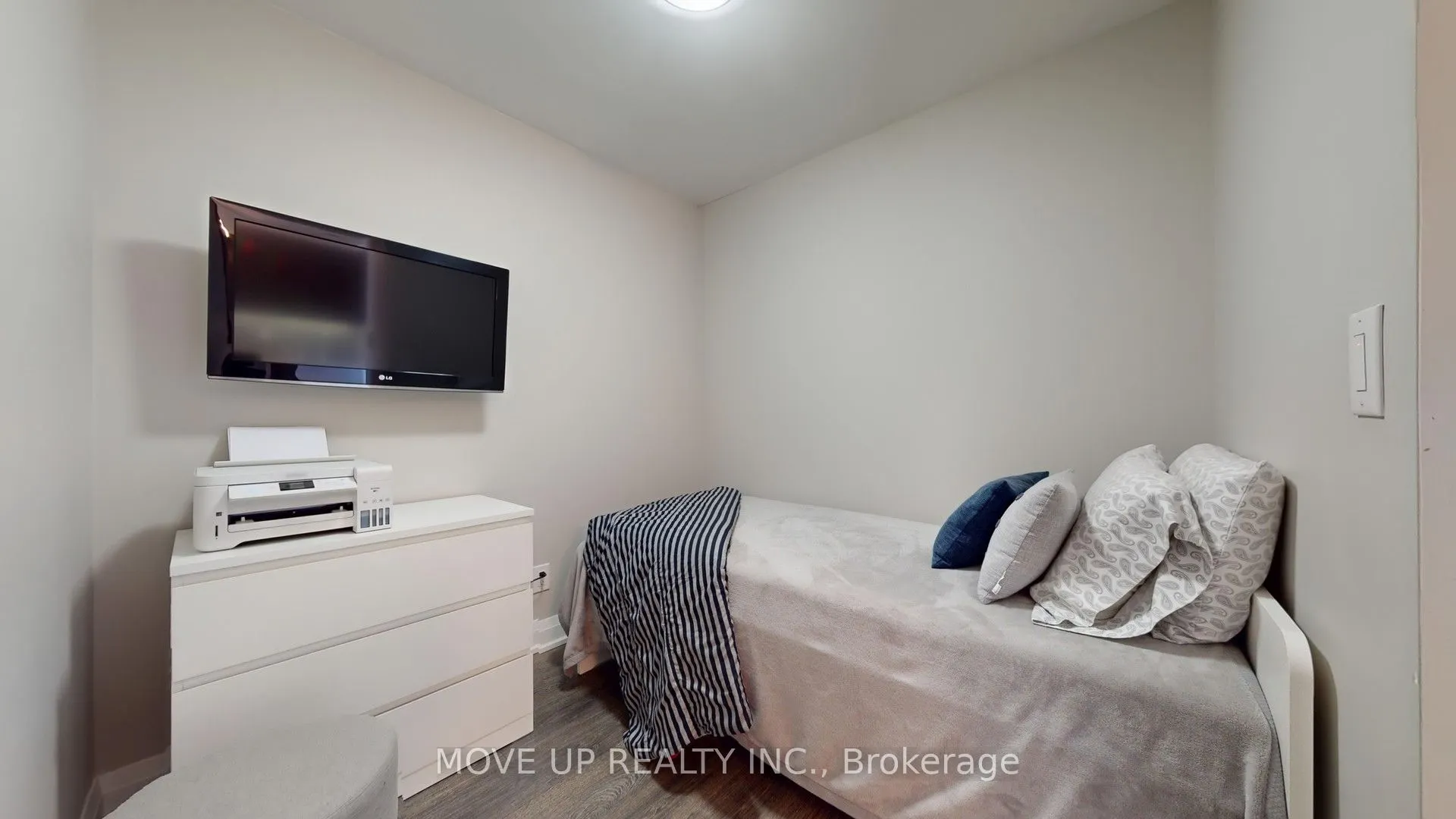 36 Park Lawn Road, #3202