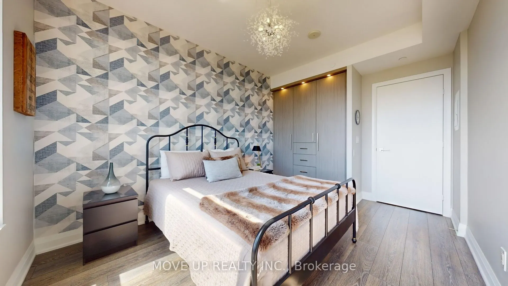 36 Park Lawn Road, #3202