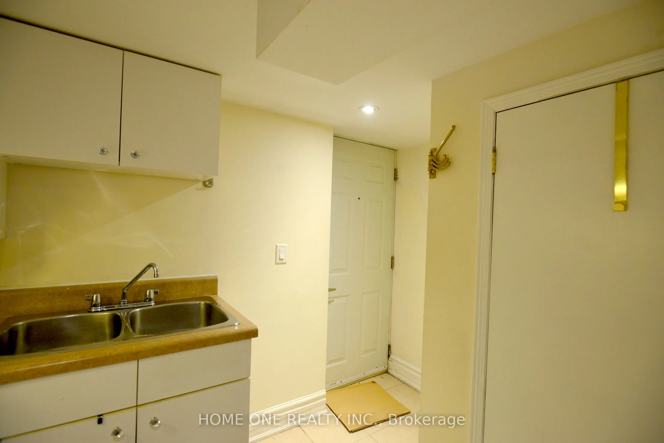 146 Rosemount Avenue, #Basement