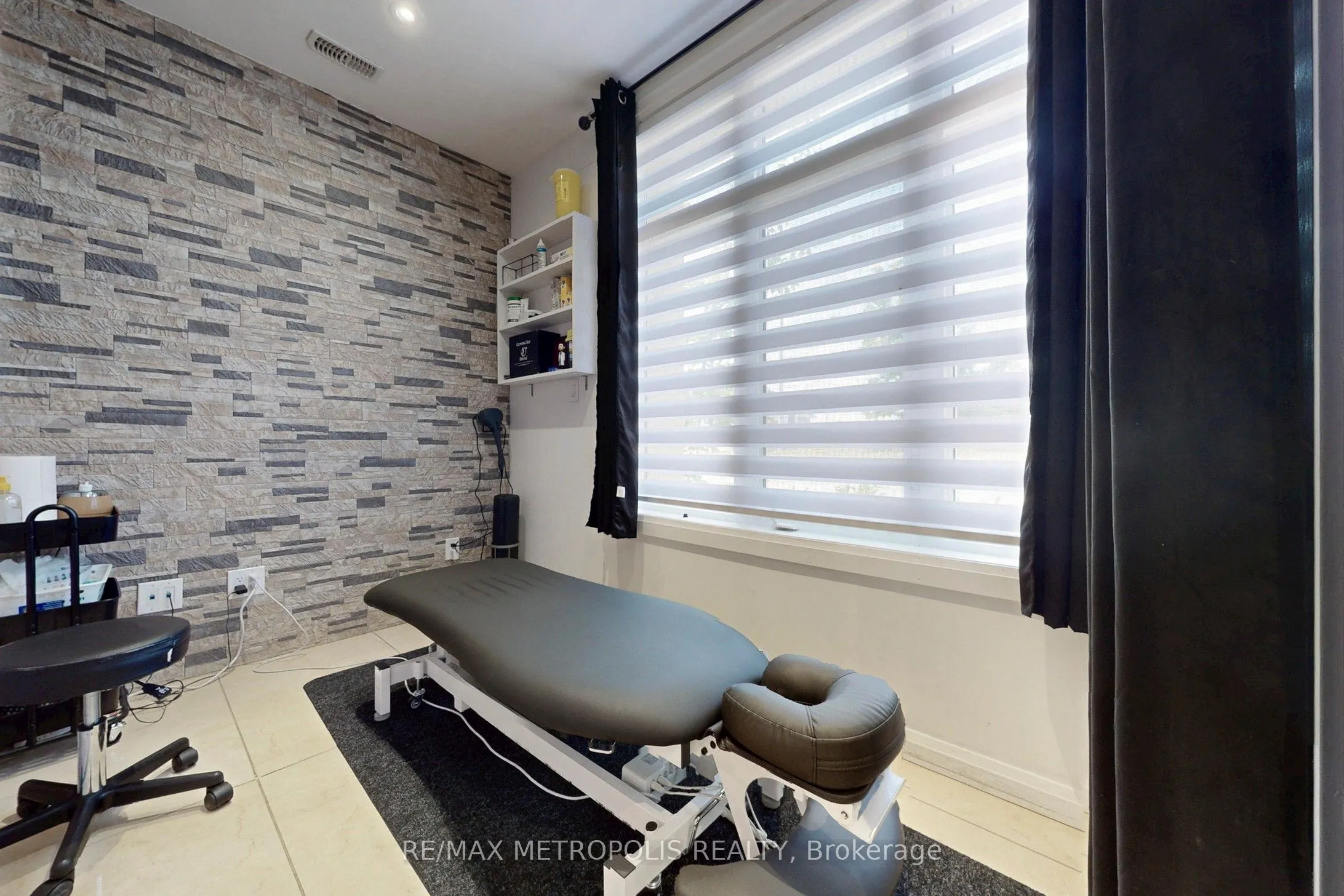 103 Inspire Boulevard, #2
