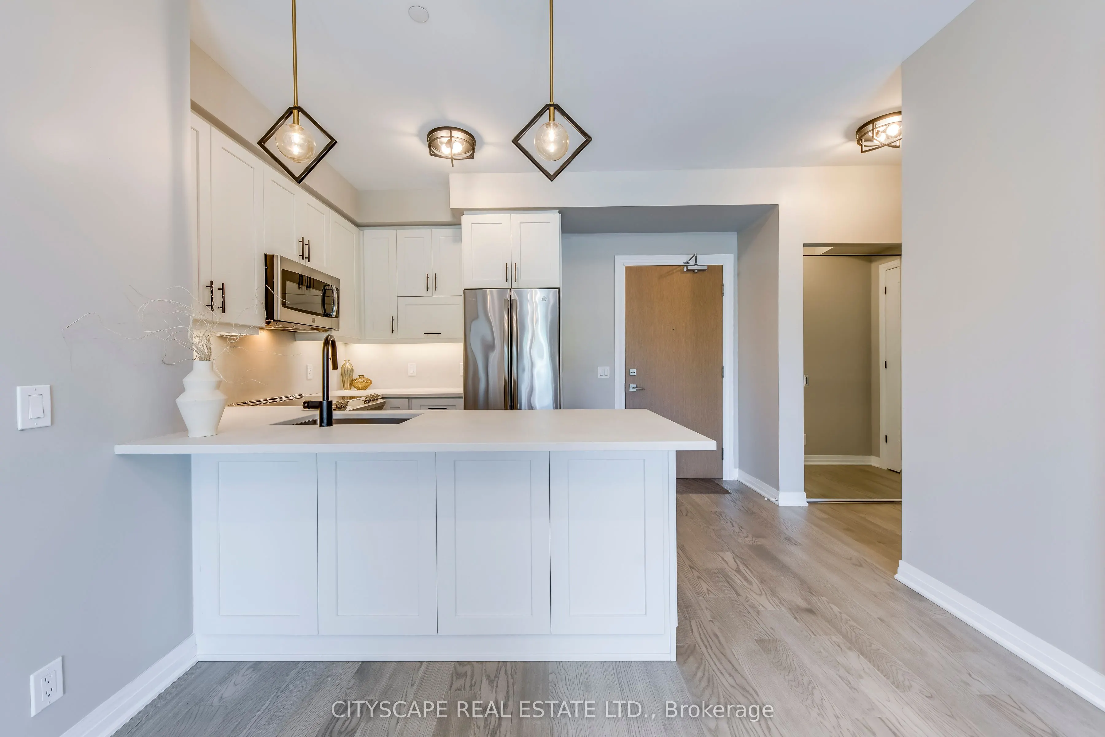 128 Grovewood Common, #205