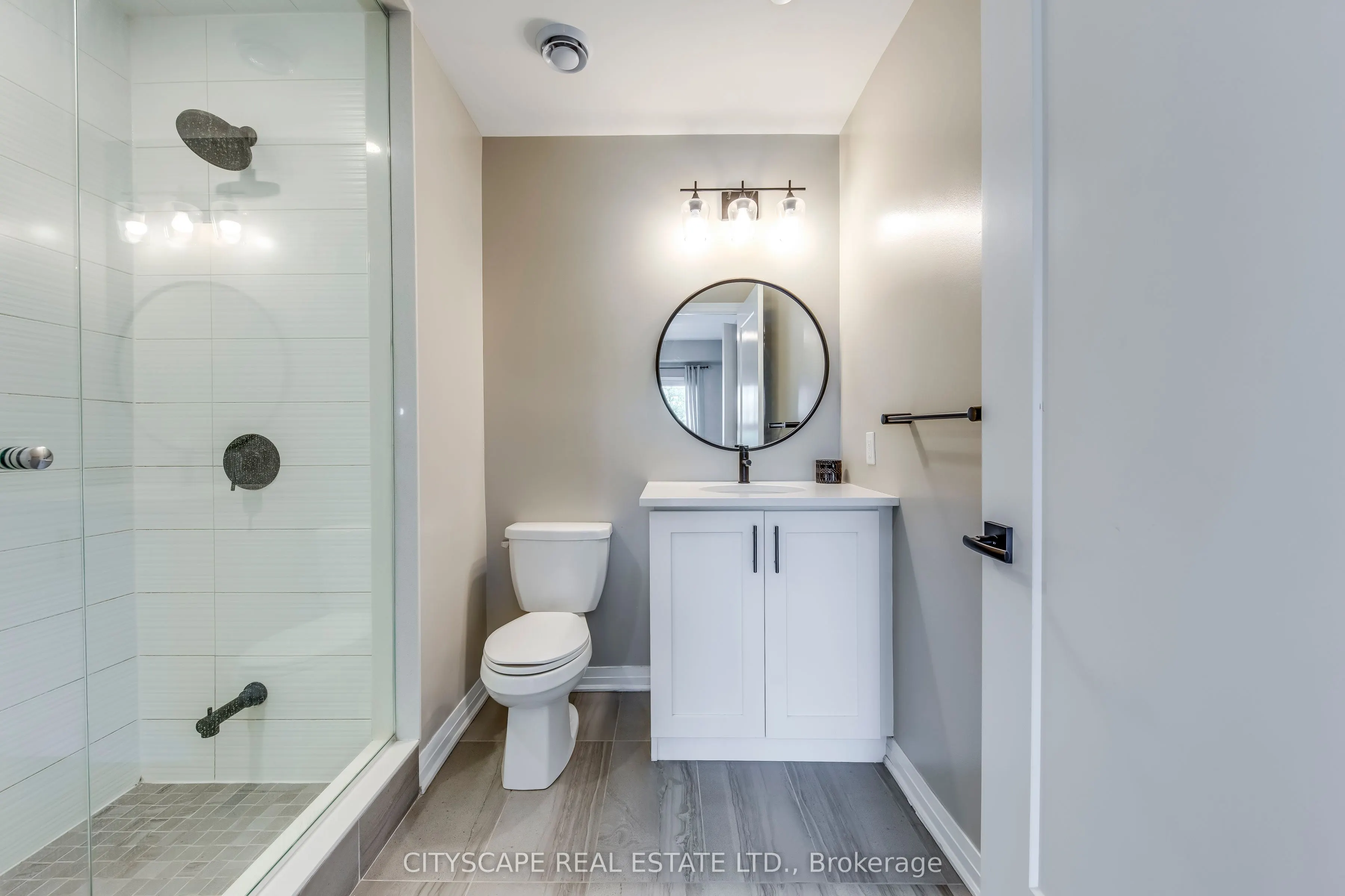 128 Grovewood Common, #205