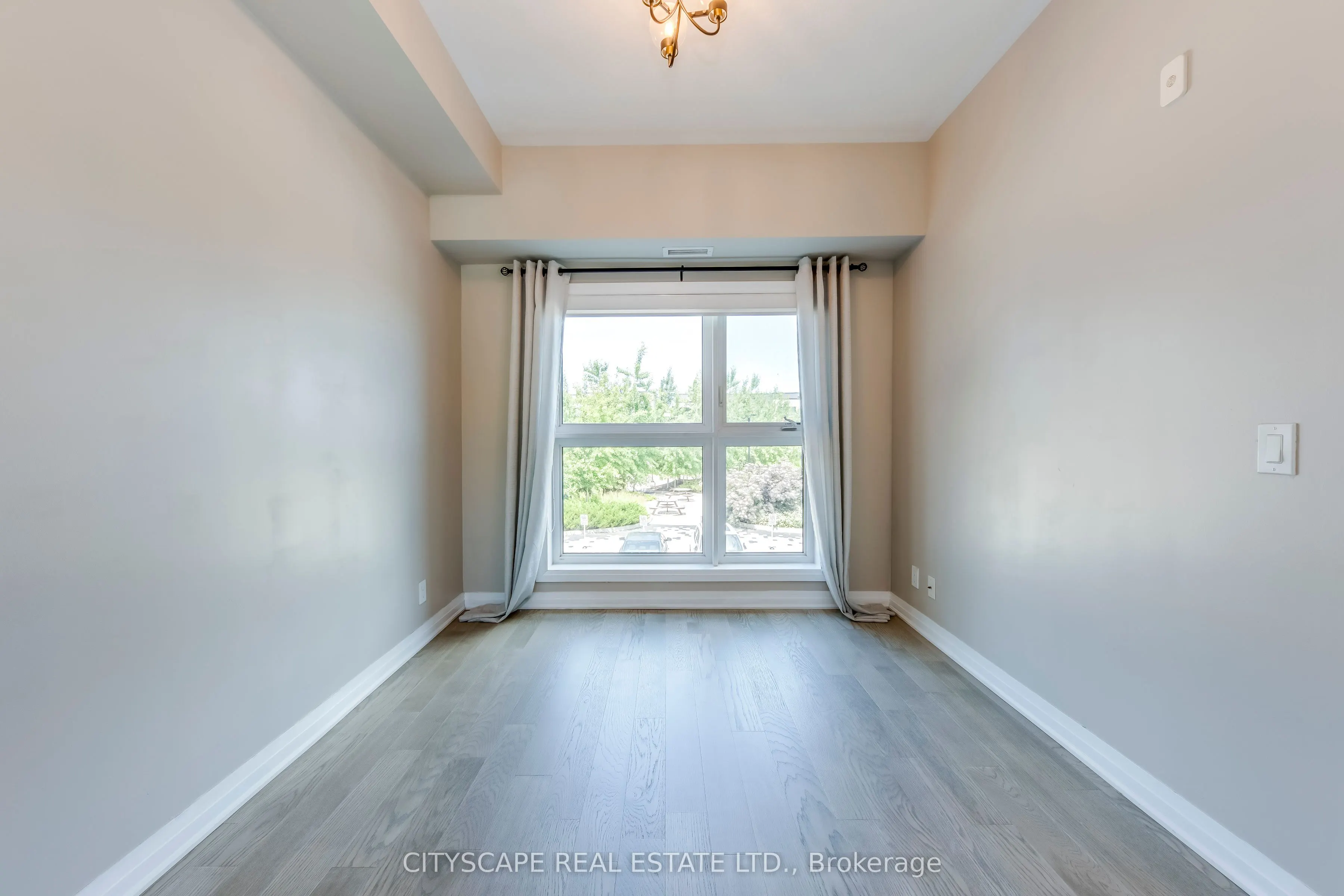 128 Grovewood Common, #205