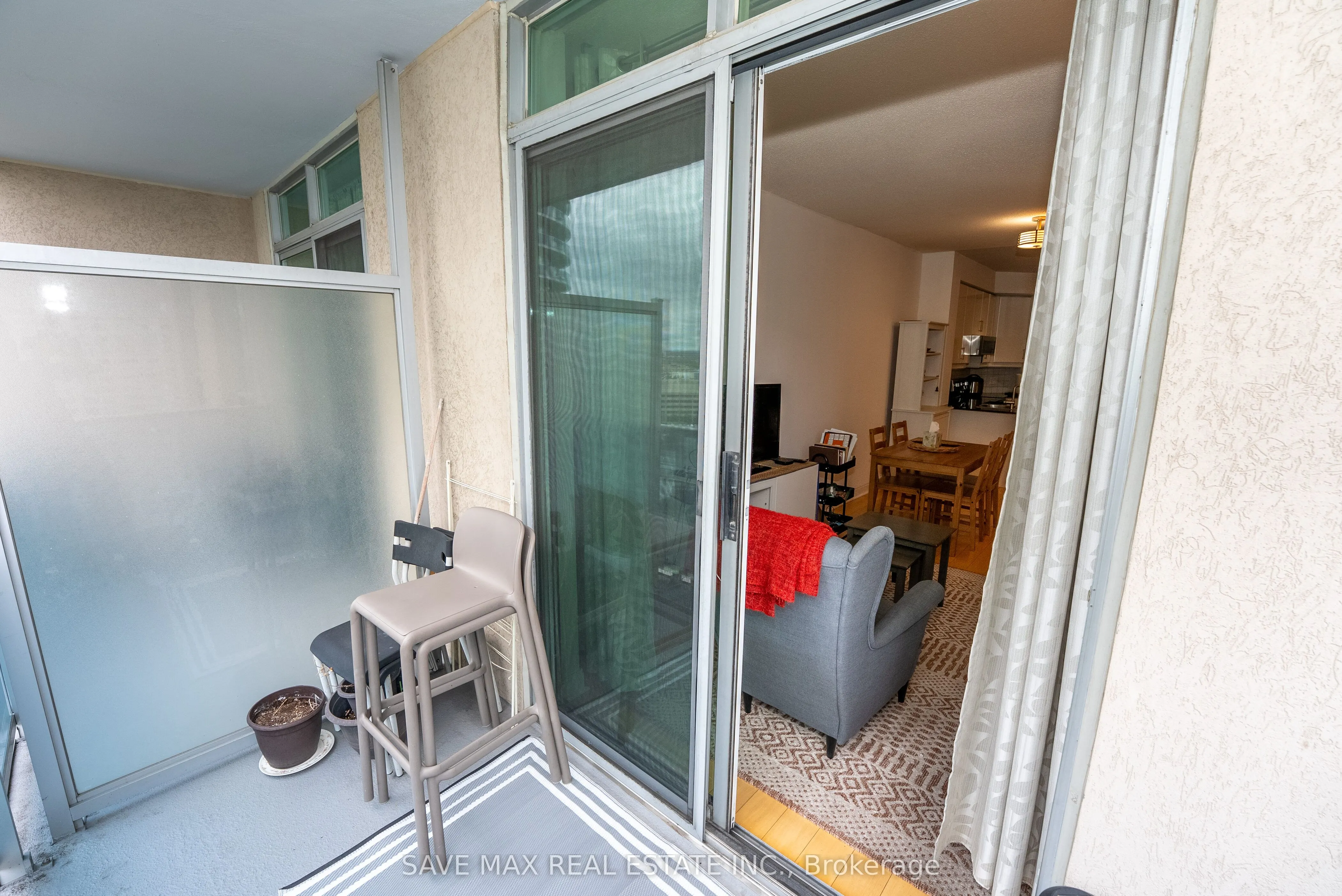 90 Absolute Avenue, #1907