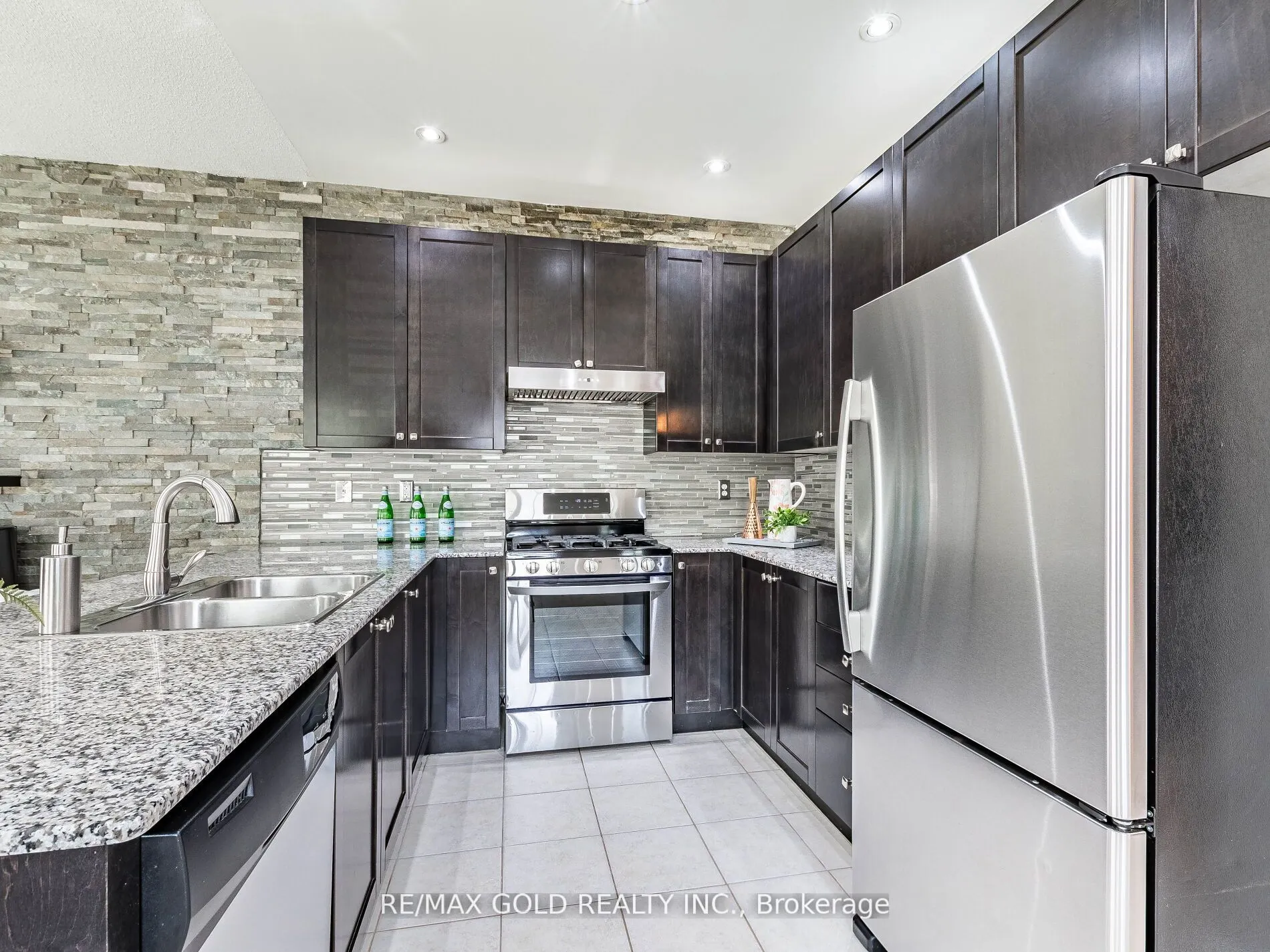 37 Kempenfelt Drive