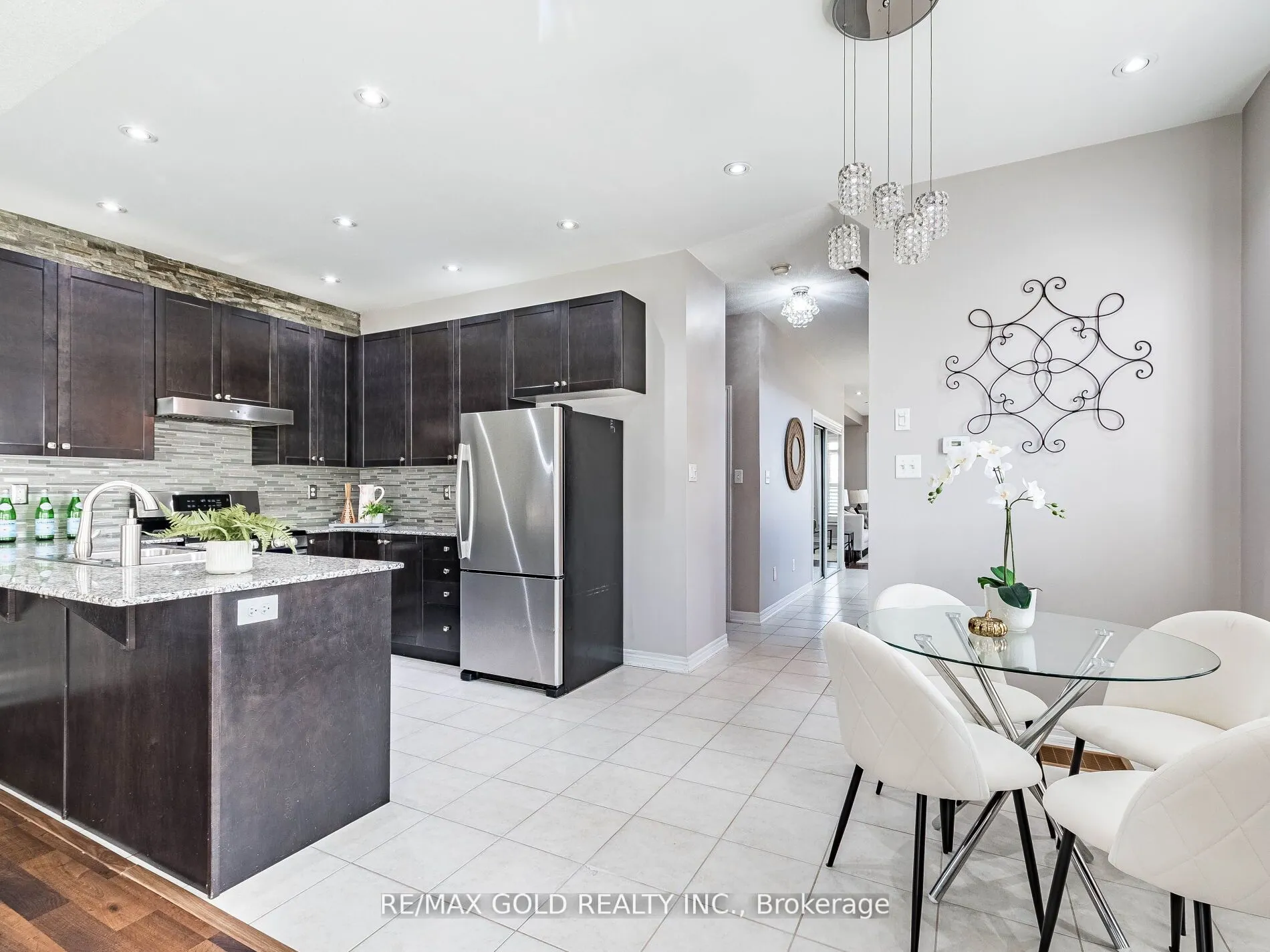 37 Kempenfelt Drive