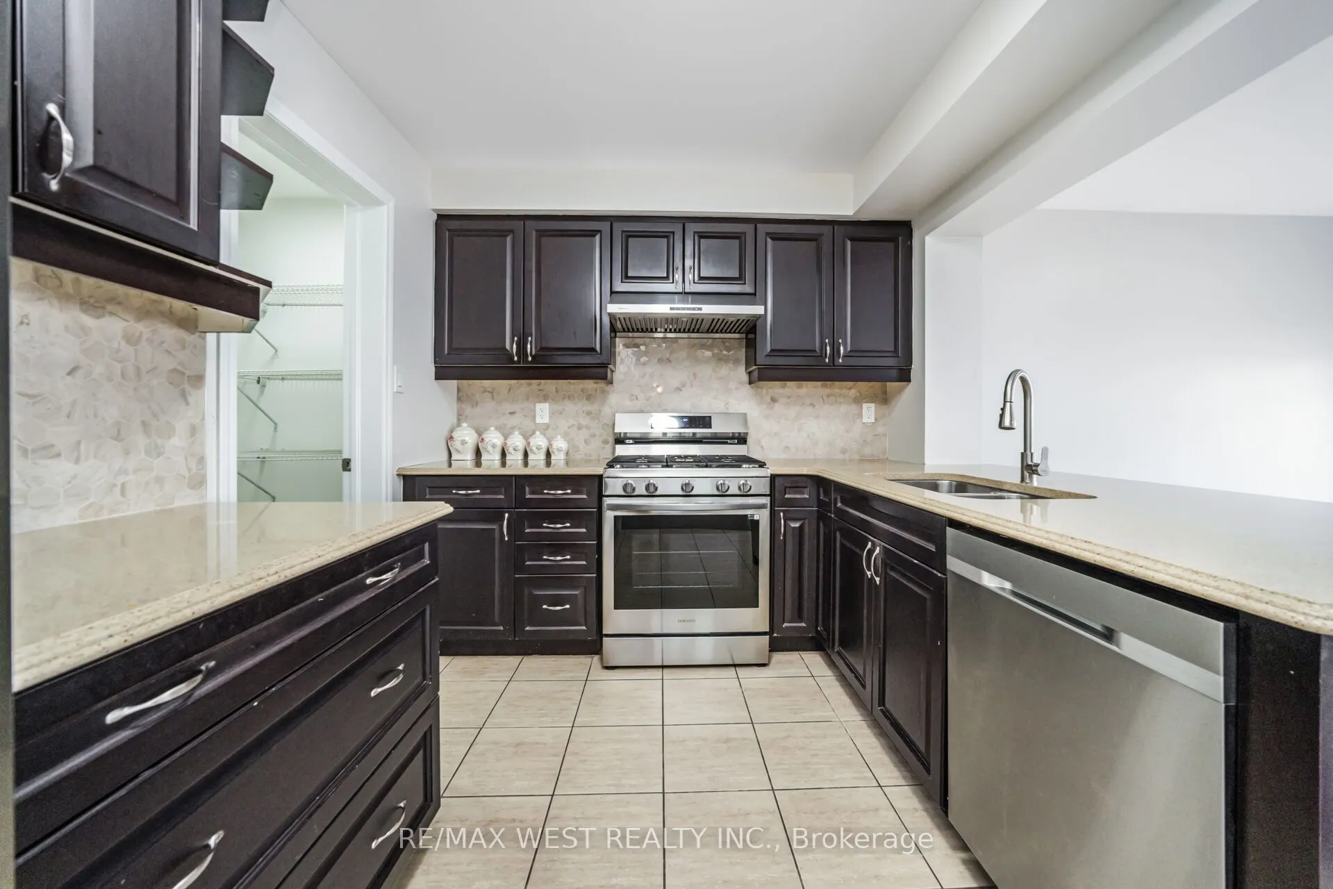 1636 LEBLANC Court