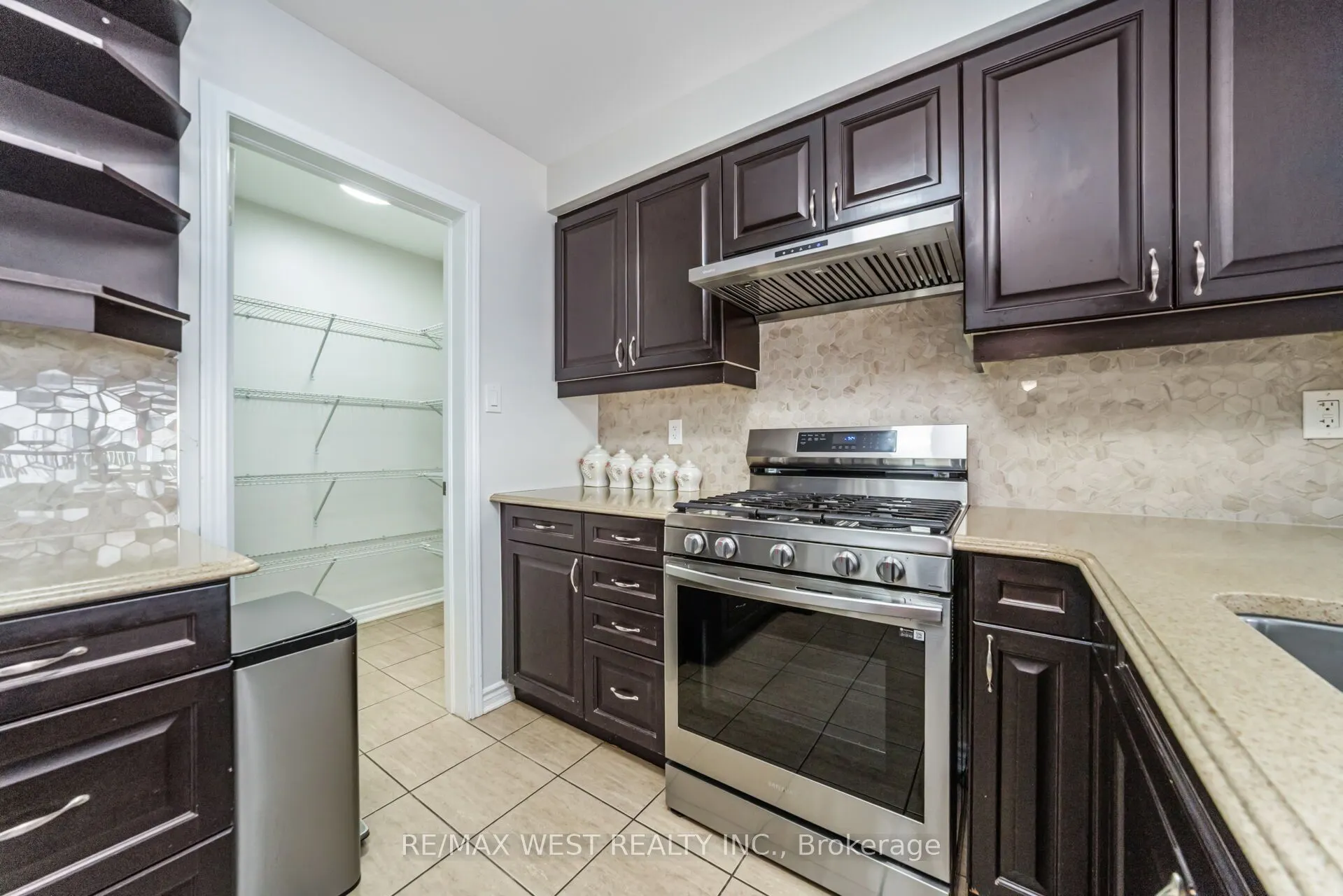 1636 LEBLANC Court