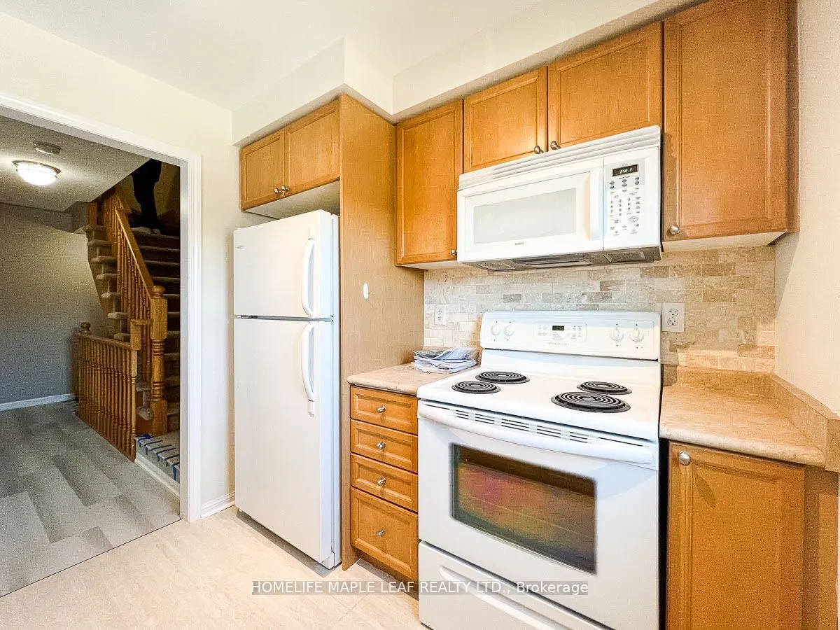 3159 Stornoway Circle