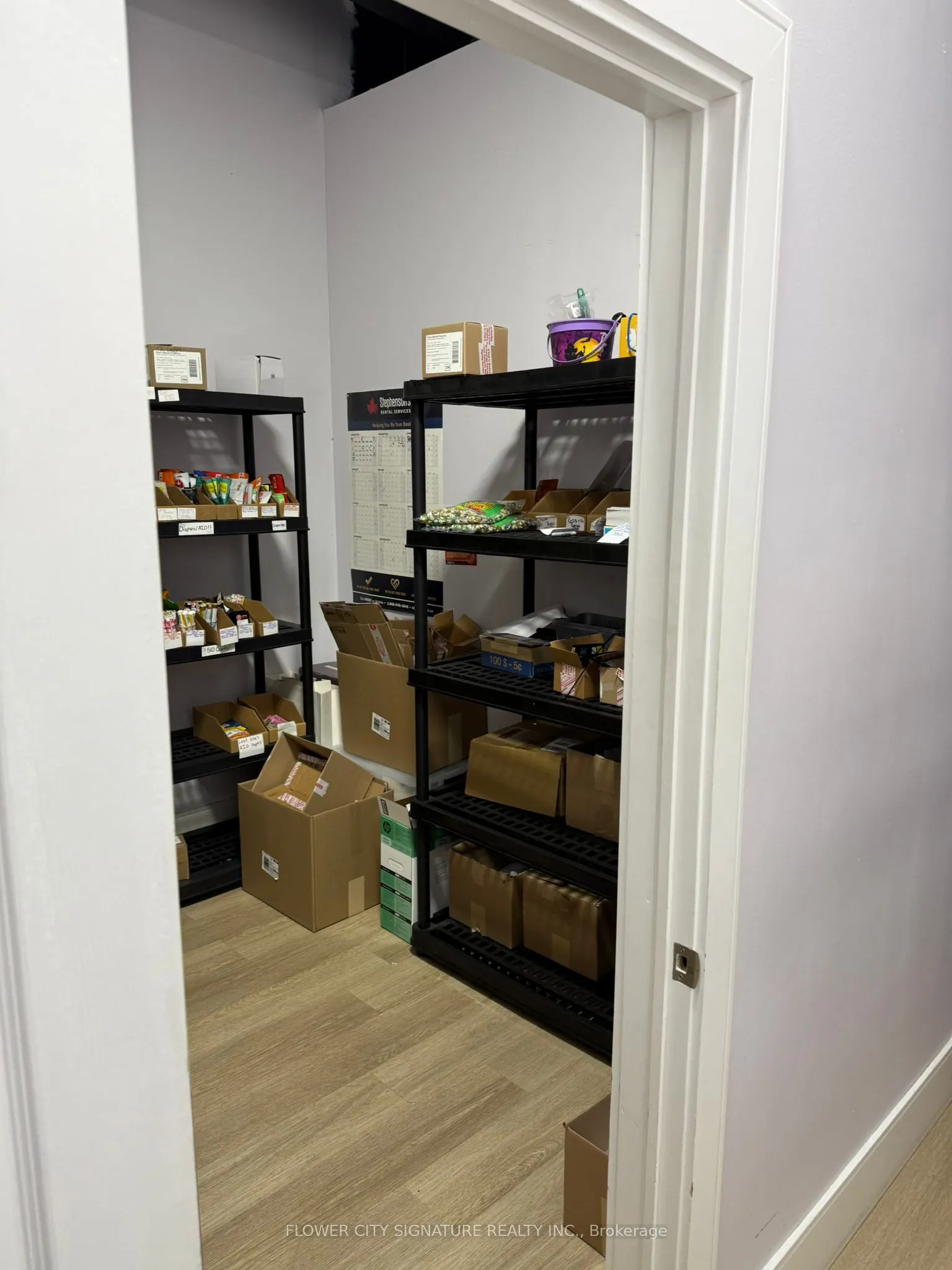 25 Woodbine downs Boulevard, #8