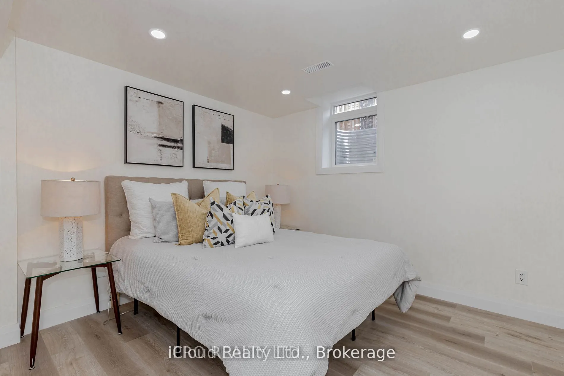 5696 Margarita Crescent