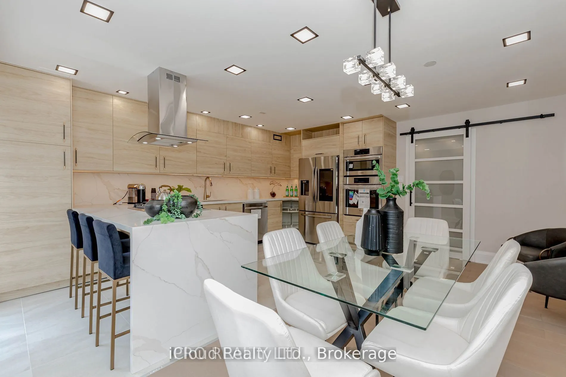 5696 Margarita Crescent